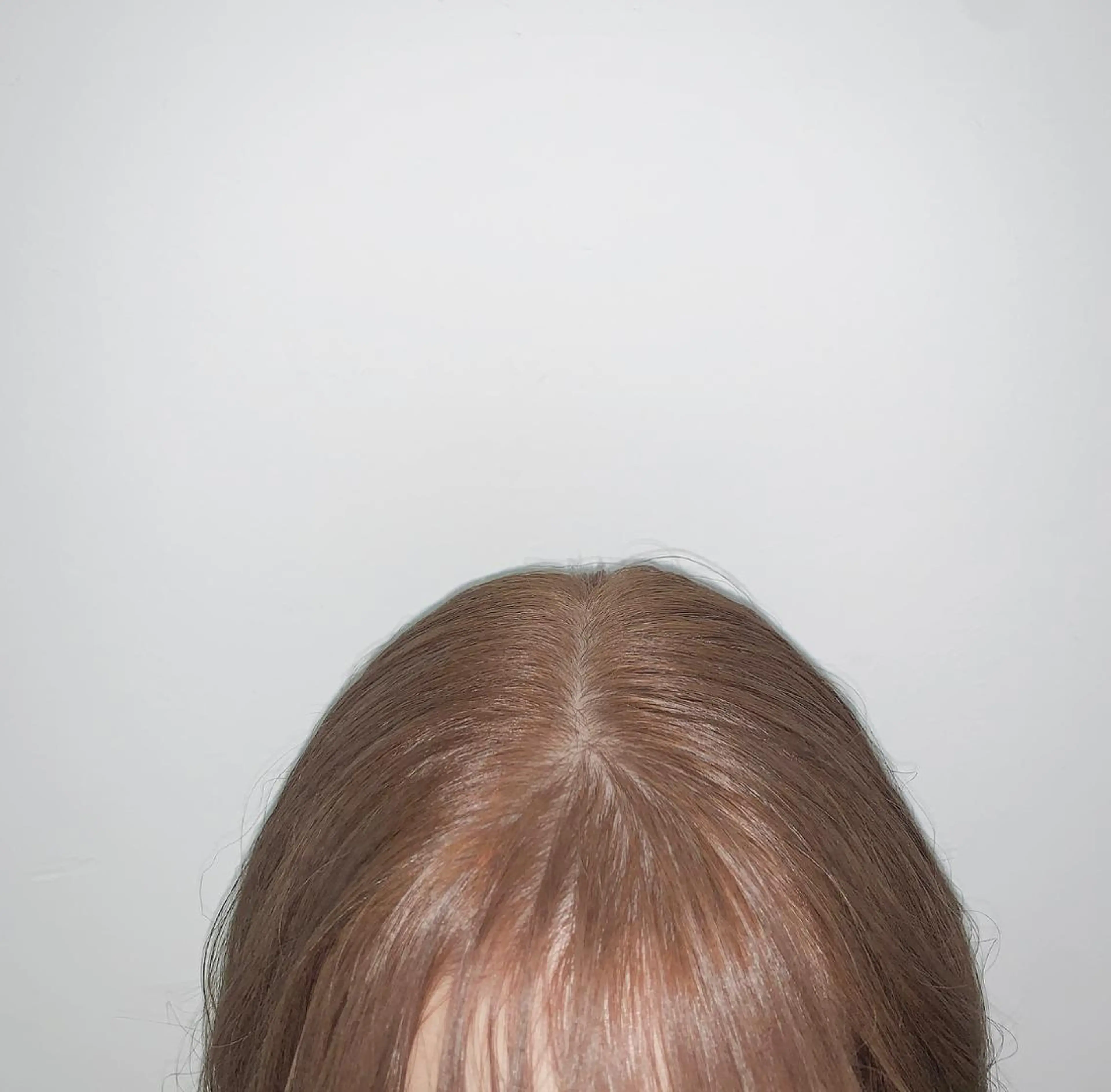 セミロング カラー ブリーチ グレージュ ミルクティーグレージュ ブリーチソムリエ認定 梅田茶屋町Eir辻のヘアスタイル