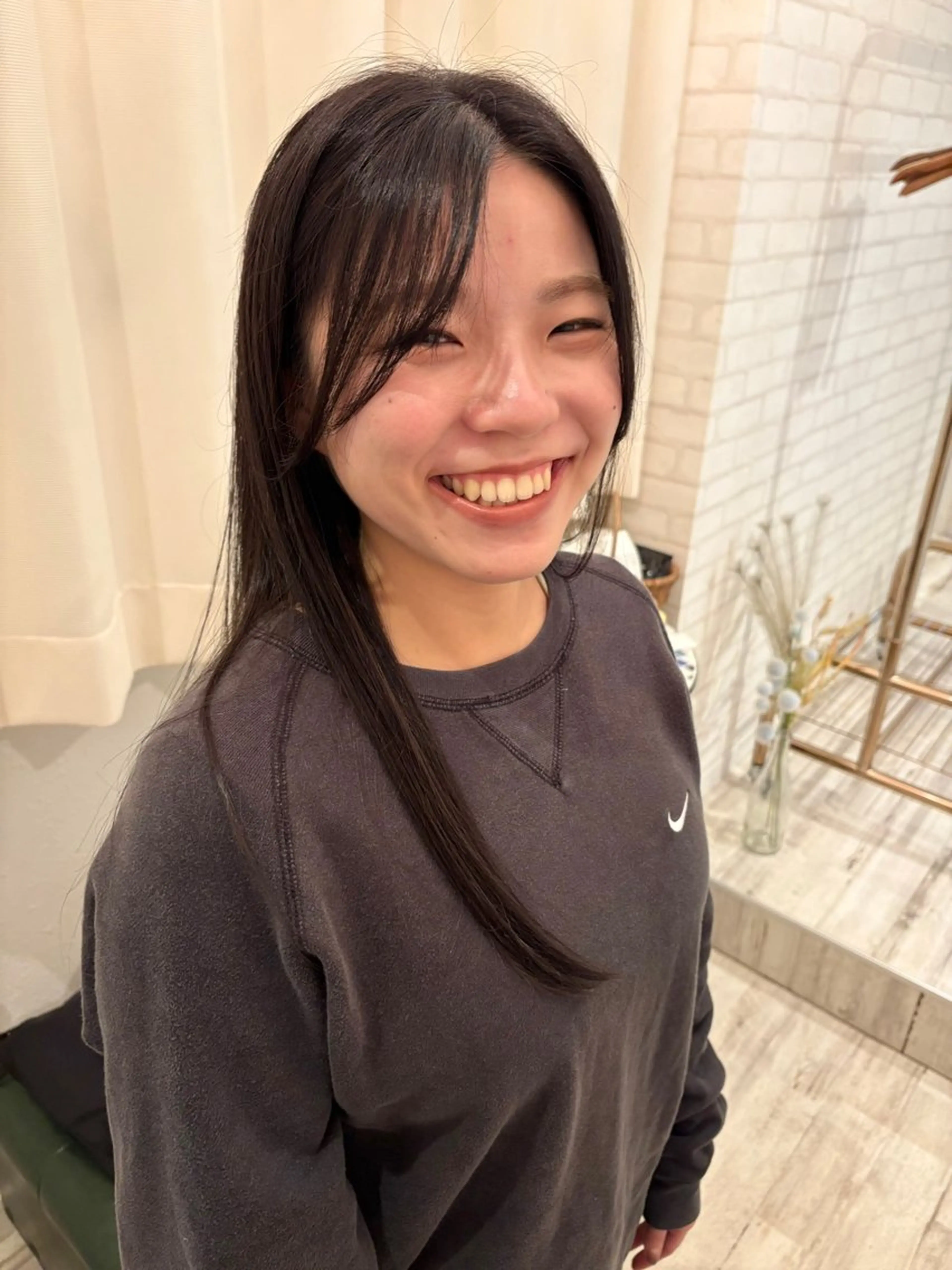 ロング カラー トリートメント カット ヘアカラー 透明感/韓国風 HIRARIのヘアスタイル