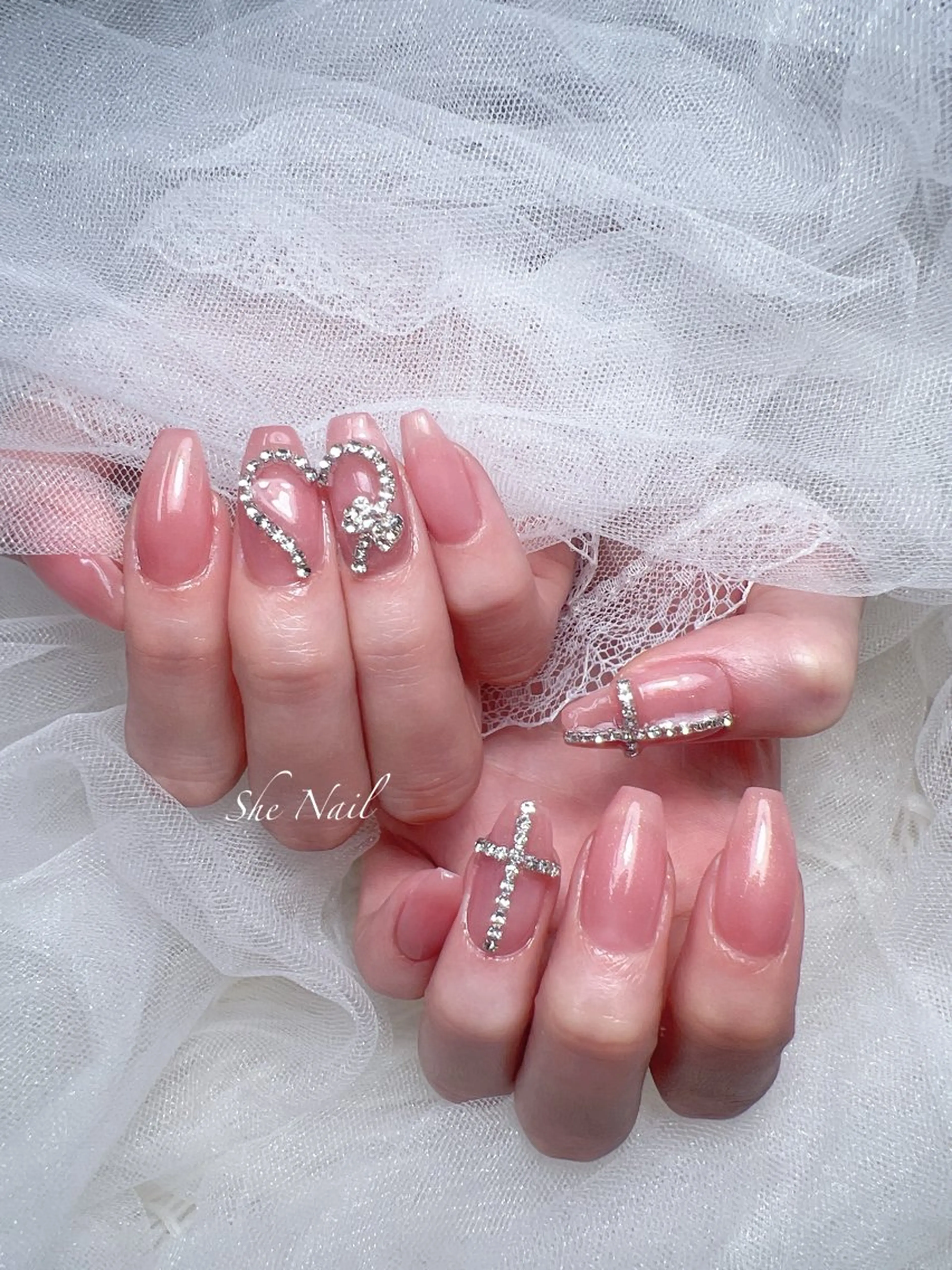 ネイル チークネイル 長さ出し グラデーション ハート ラメ(グリッター) She   Nail所属・ISA_ BELLAのネイルデザイン