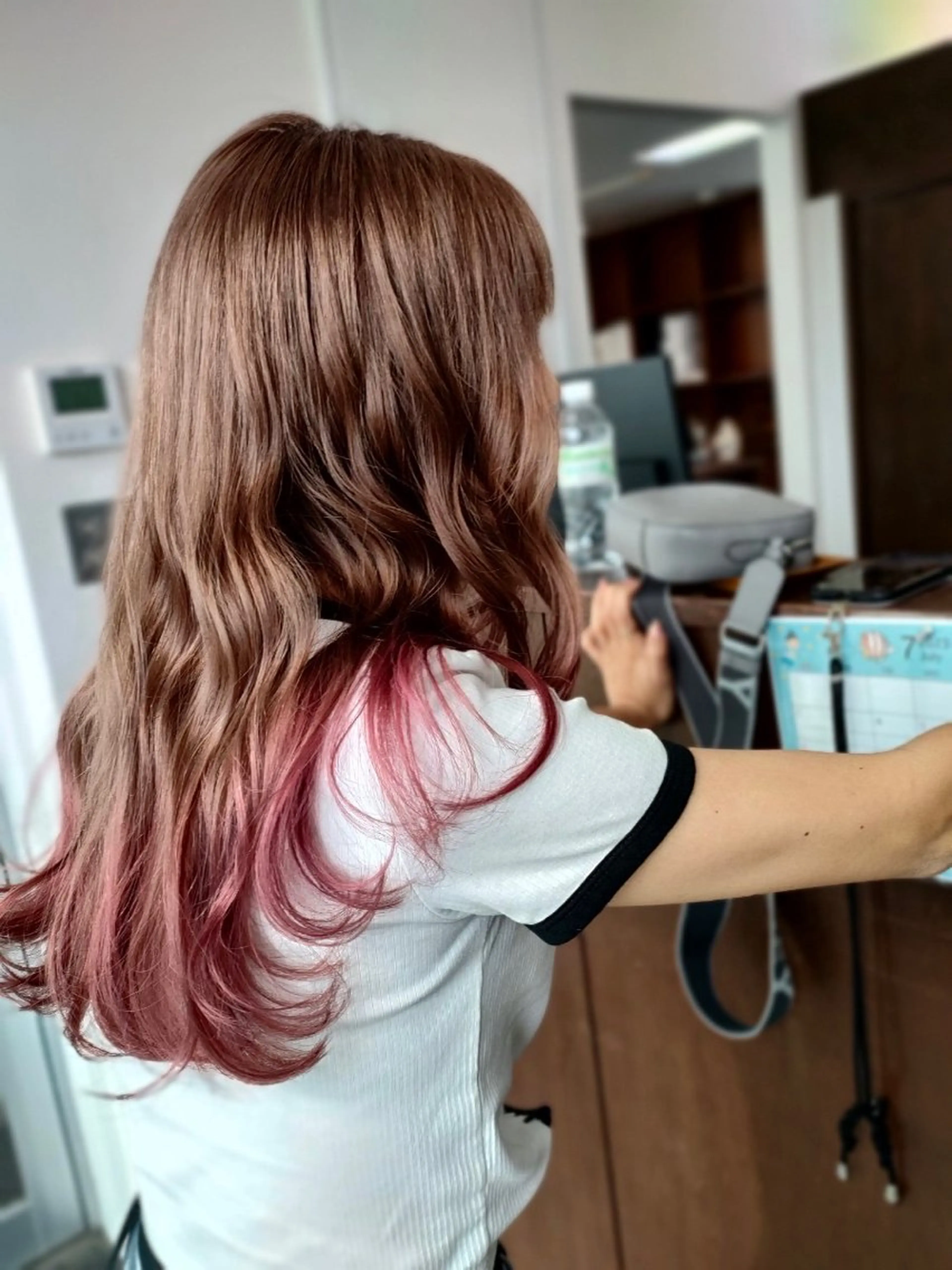 ロング ピンクブラウン OLUOLU所属・桝田 友美のヘアスタイル