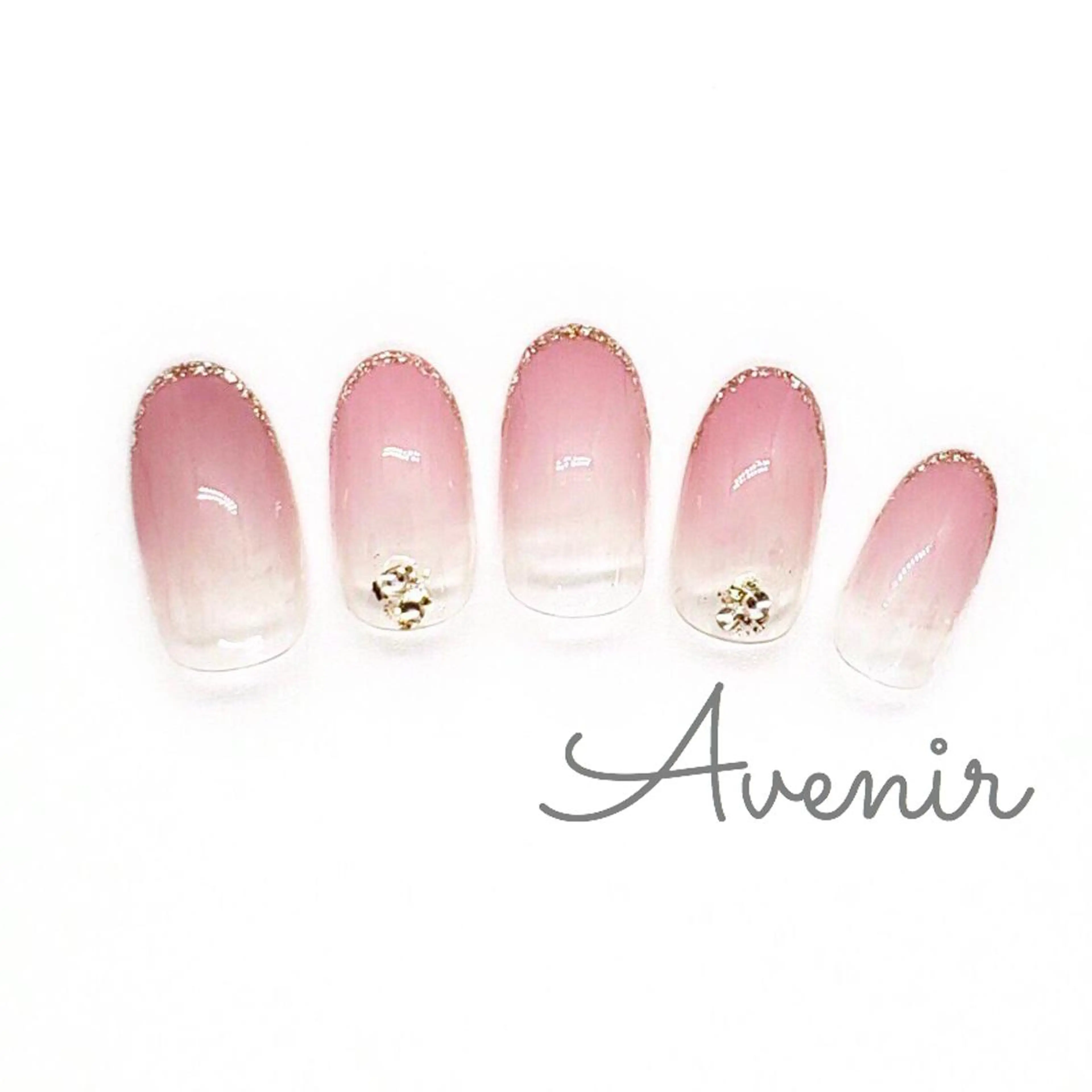 ネイル Avenir 表参道 nail＆eye予約のネイルデザイン