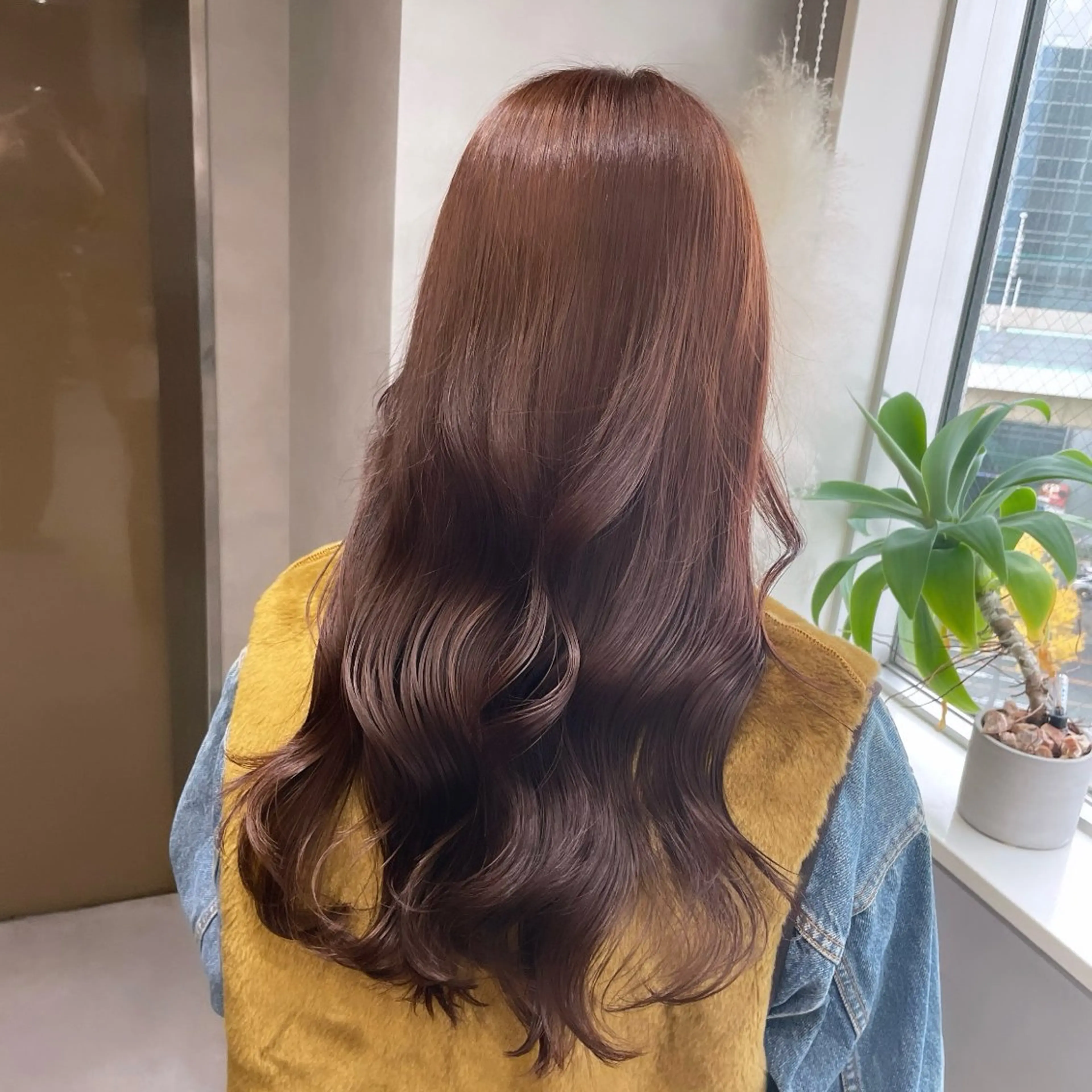 ロング カラー ブラウンカラー レイヤーカット ヘアカラー Rui/透明感カラー 暖色/レイヤーカットのヘアスタイル