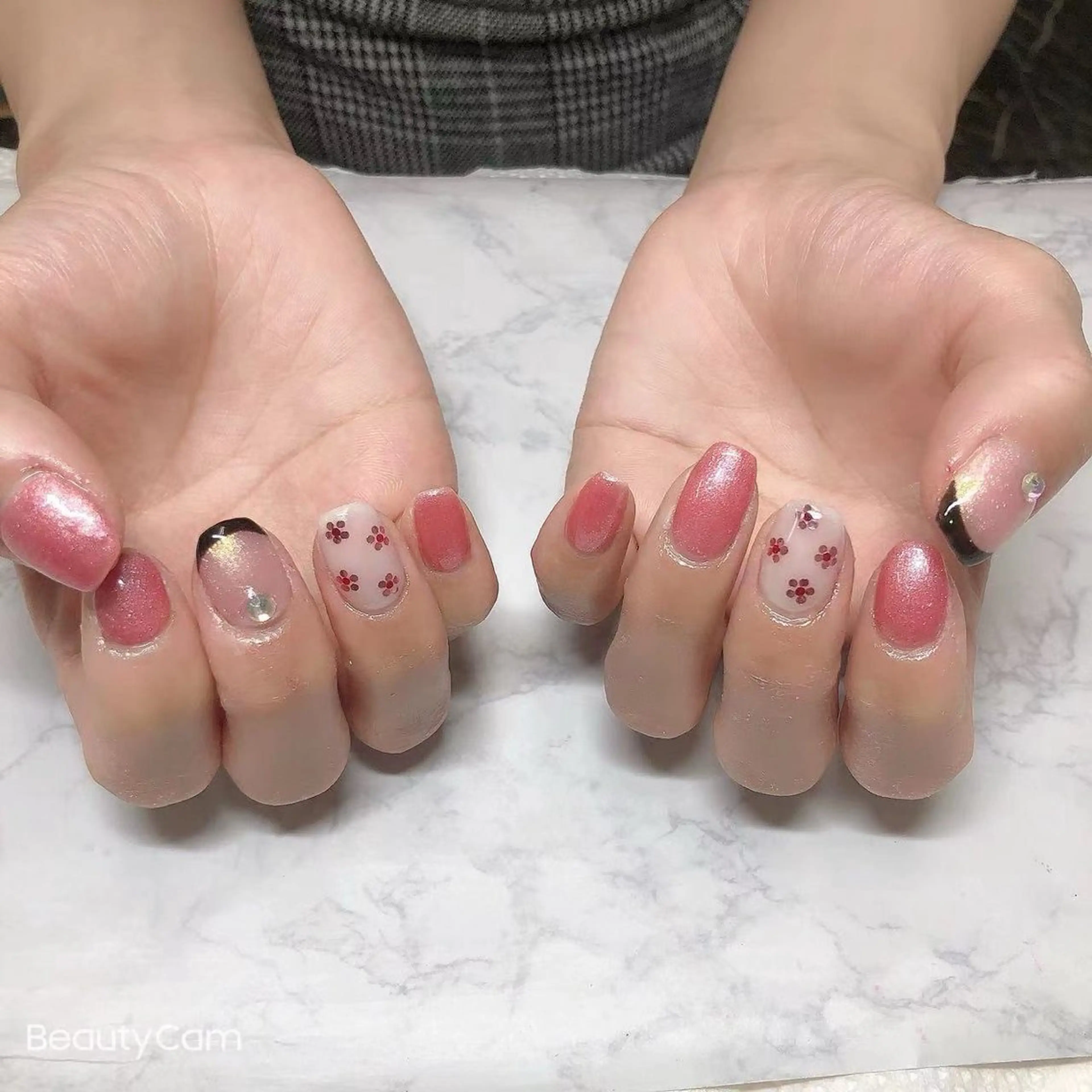 ネイル Minoan Tのネイルデザイン