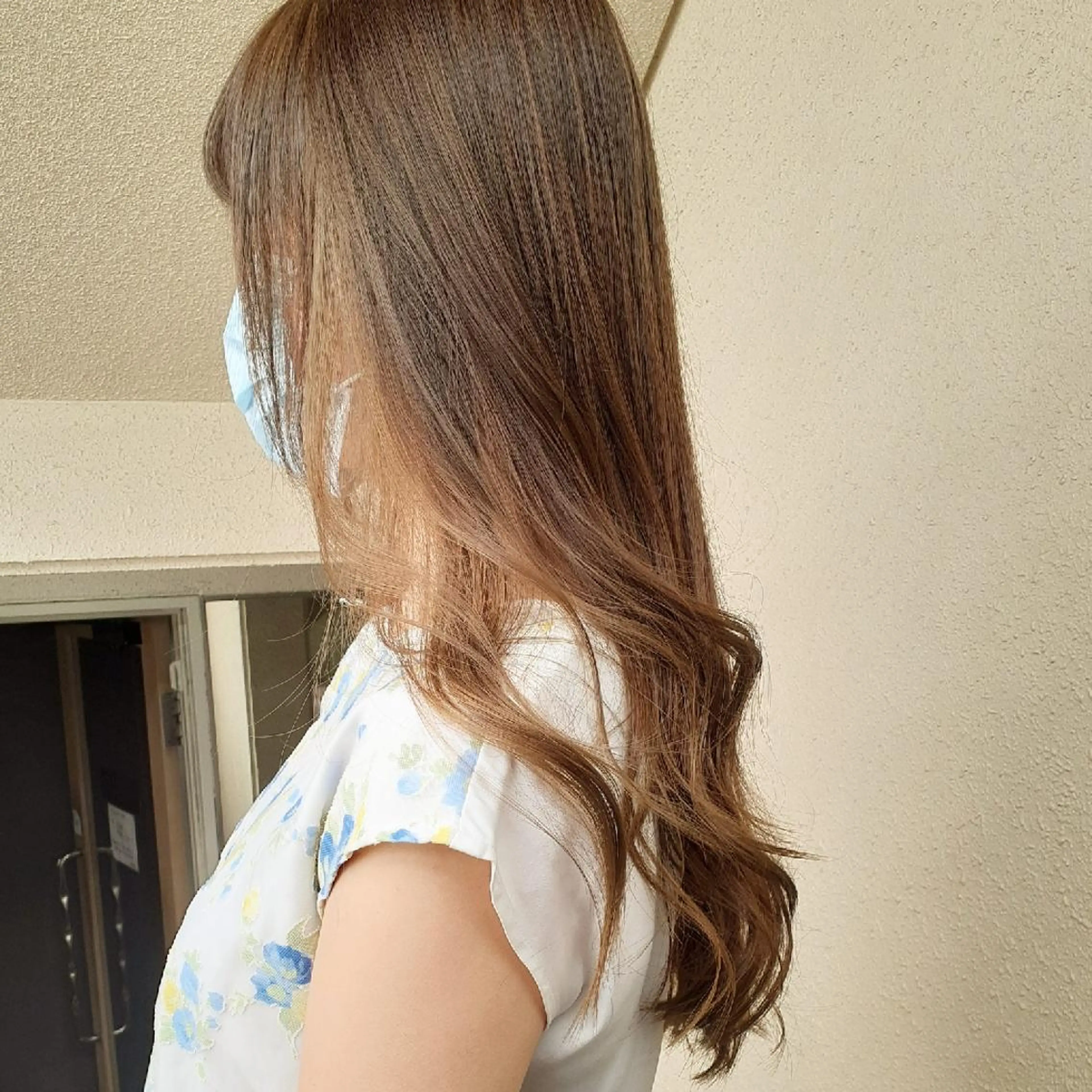 セミロング カラー ベージュカラー インナーカラー 🔳髪質改善🔳 岡本陽のヘアスタイル