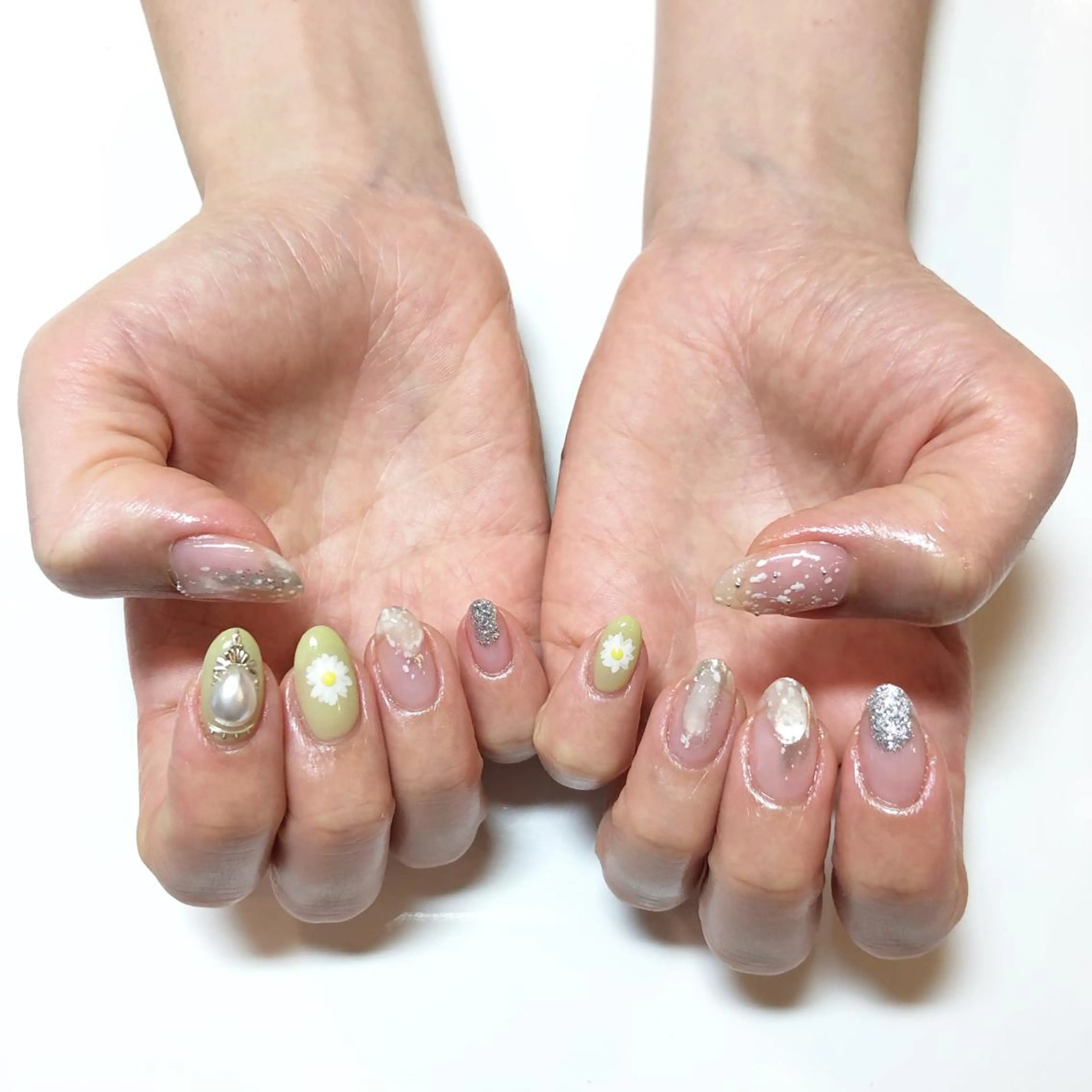 ネイル OneOAK所属・石田 千尋のネイルデザイン