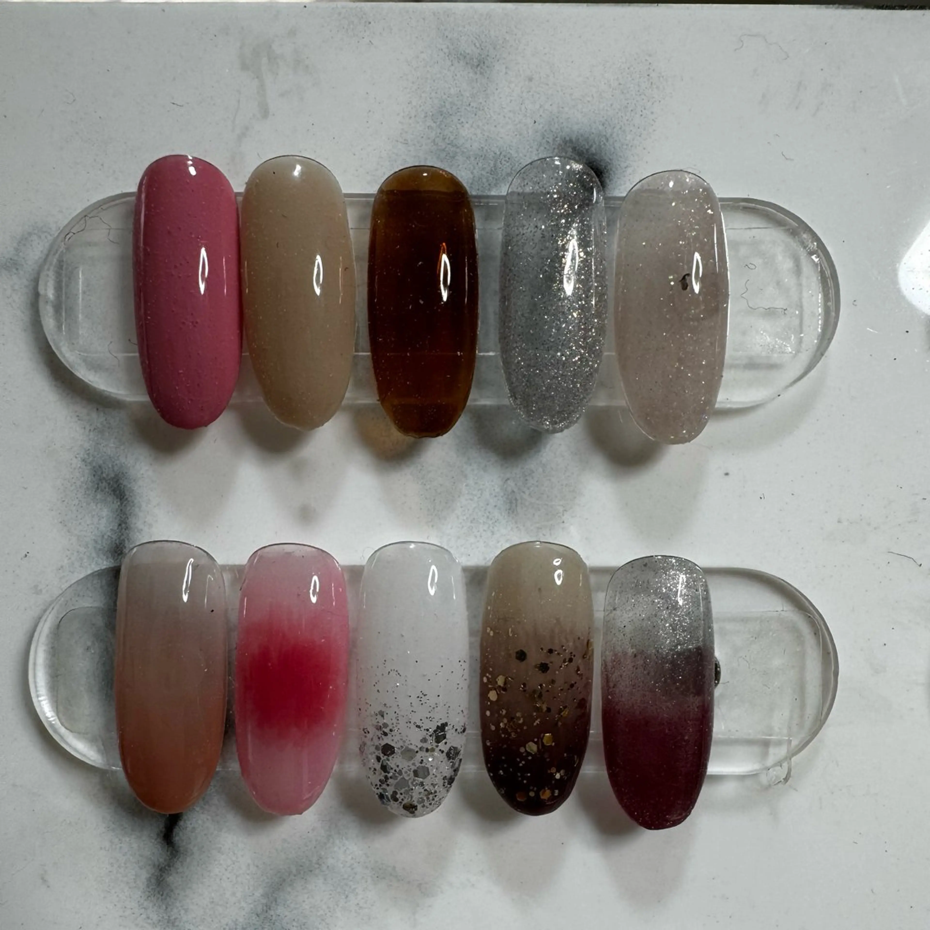 ネイル ジェルネイル 韓国ネイル ラメ(グリッター) ラメグラデーション ワンカラーネイル PODO NAIL所属・中畑 智美のネイルデザイン