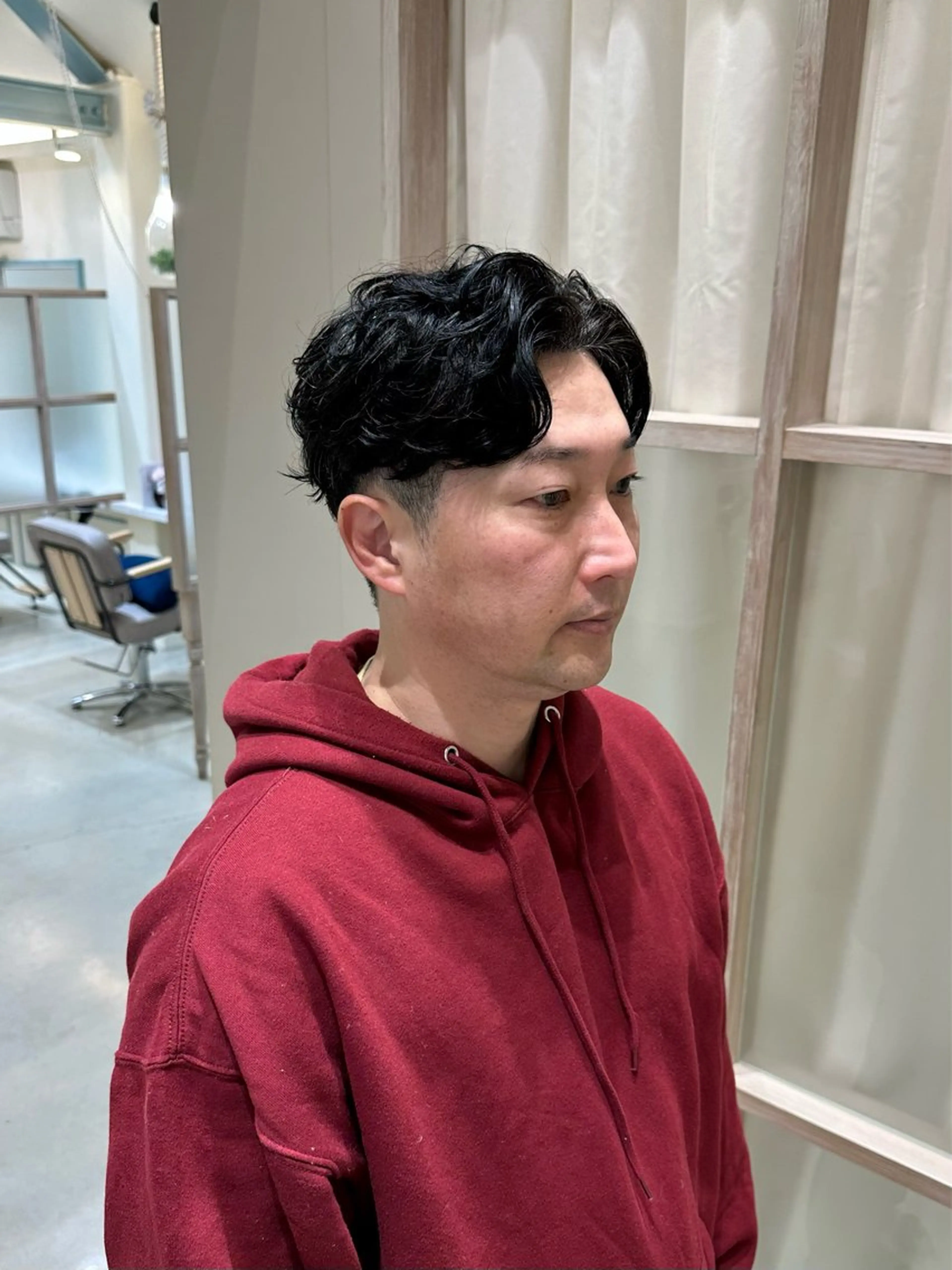 メンズ センターパート メンズパーマ カット ヘアカラー N,SOL / 岩上 新大のヘアスタイル