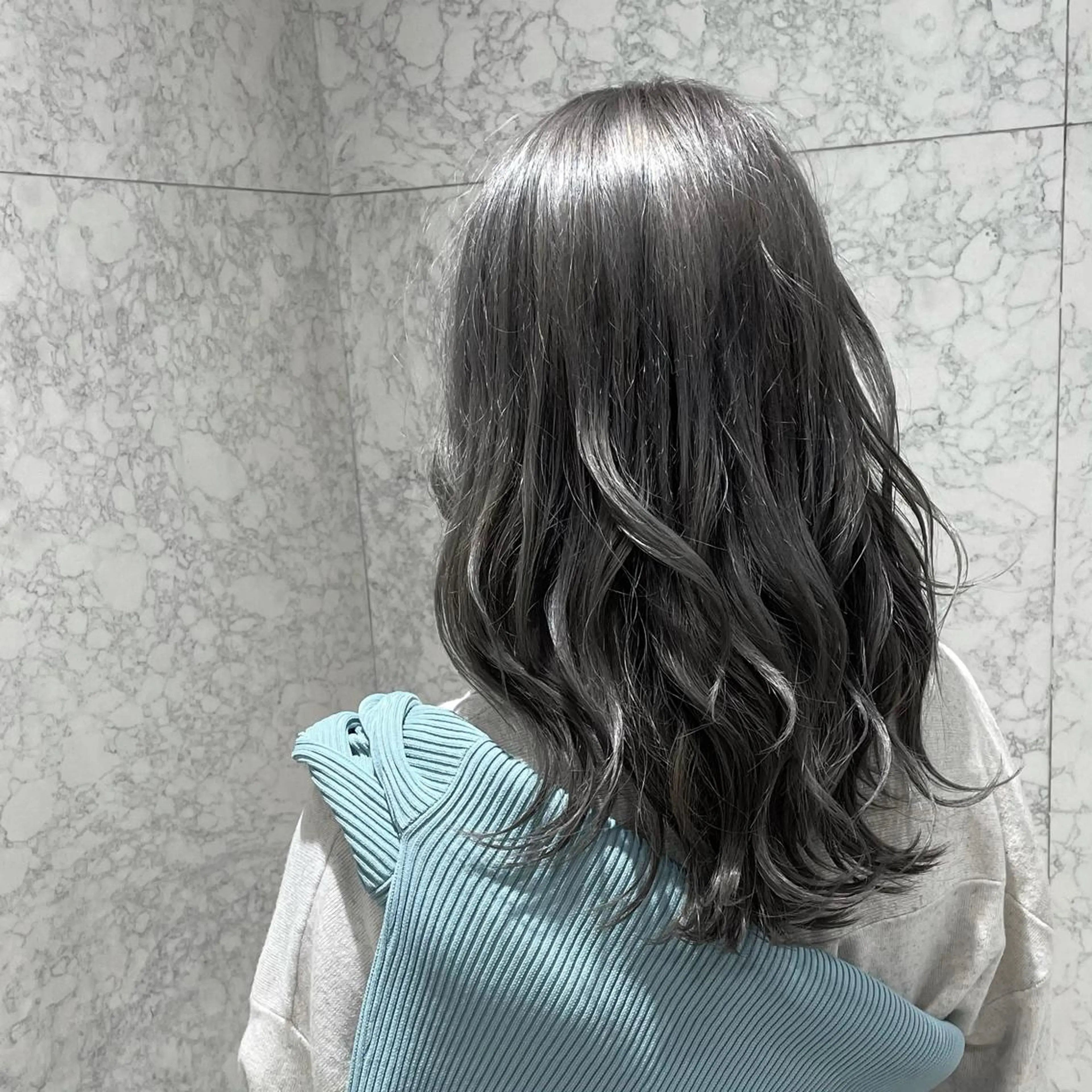 ミディアム カラー パーマ ヘアアレンジ メンズ キッズ ネイル マツエク・マツパ メンズバレイヤージュ メンズブリーチ メンズハイライト メンズハイトーン メンズインナーカラー ヘアカラー 髪質改善🇰🇷 レイヤーカット/梅田のヘアスタイル