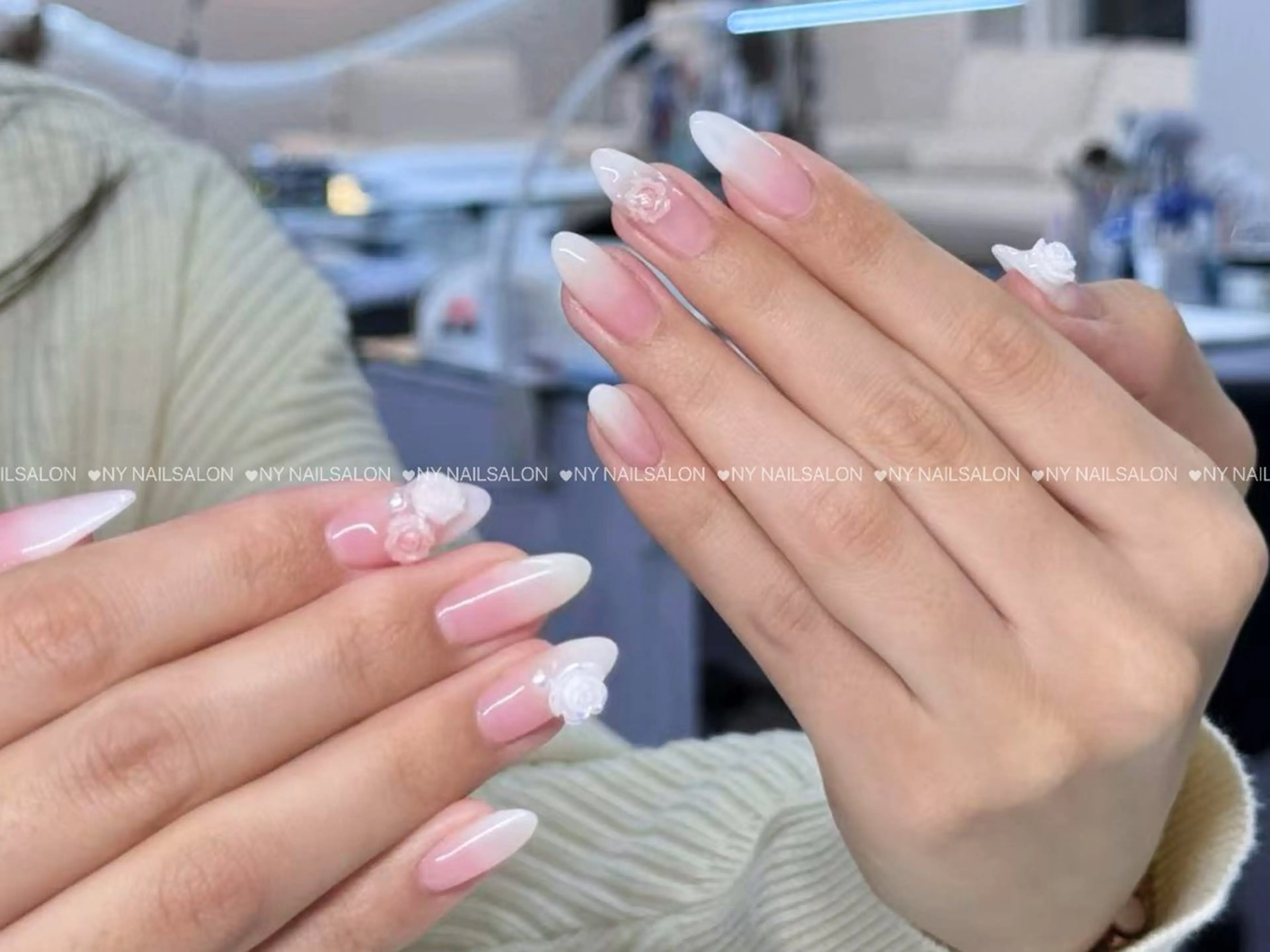 シンプルNo.1【ベビーブーマー】甘皮ケア付きの写真