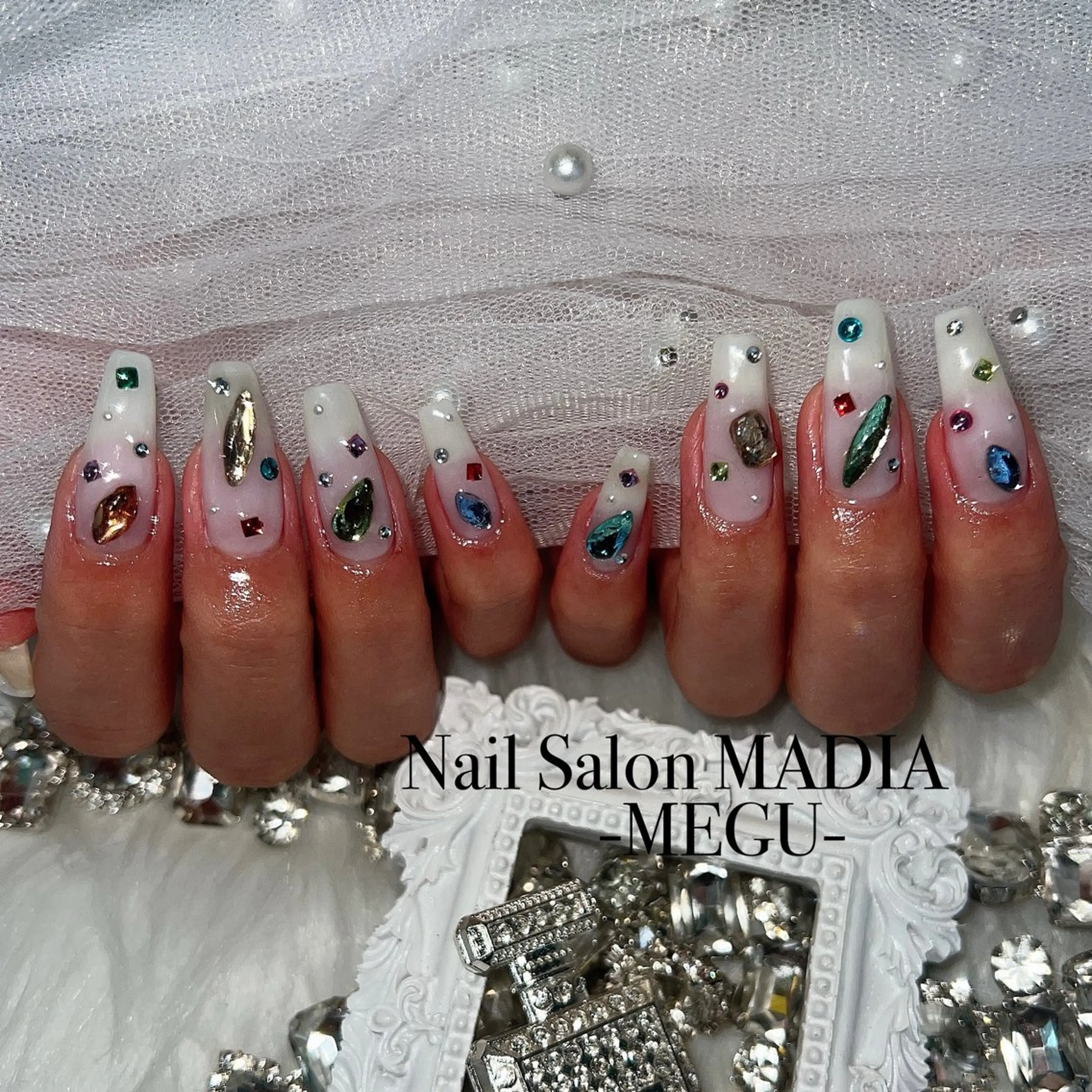 ネイル MADIA藤沢所属・MADIA MEGUのネイルデザイン