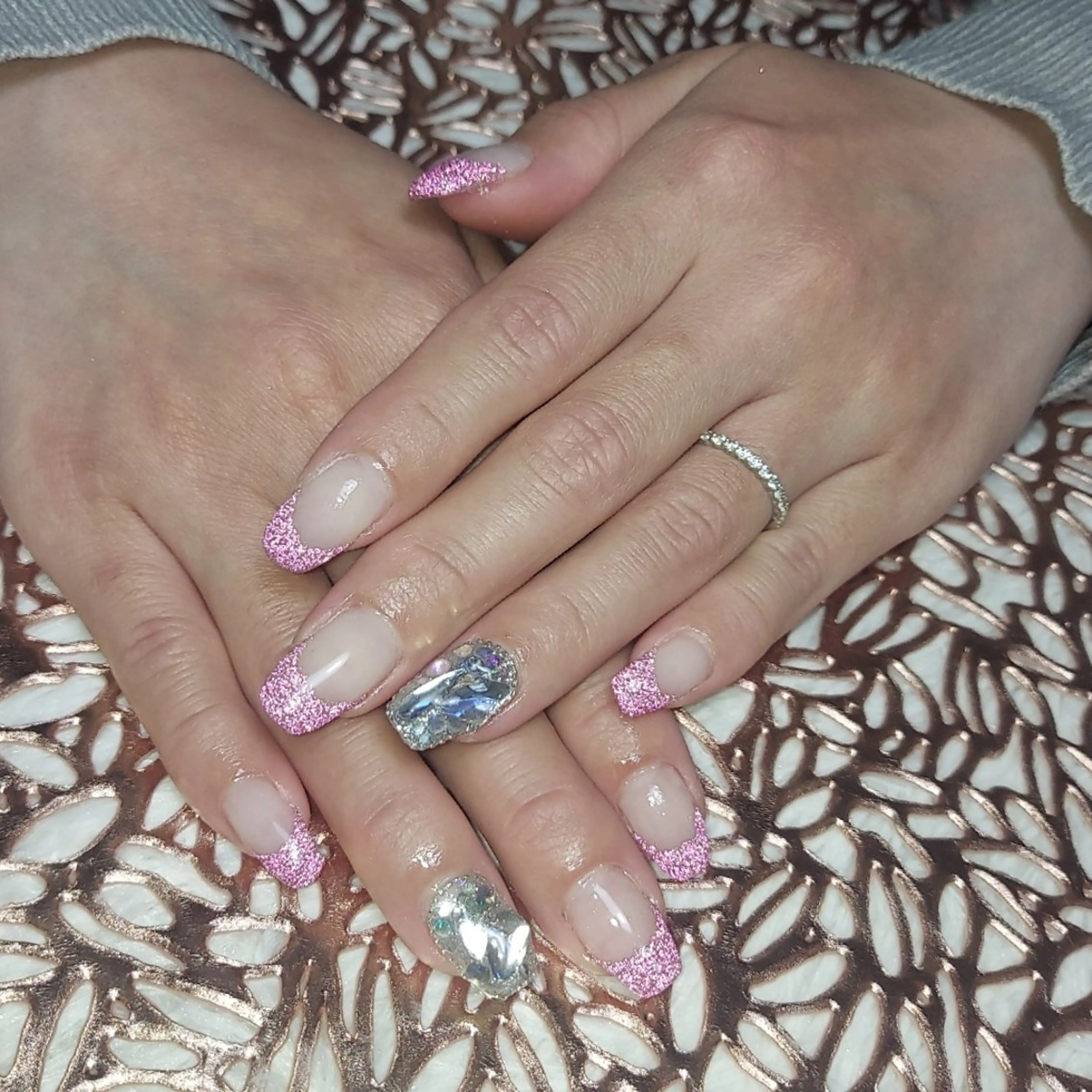 ネイル フラッシュネイル フレンチネイル ラメ(グリッター) とりごえ さおりのネイルデザイン