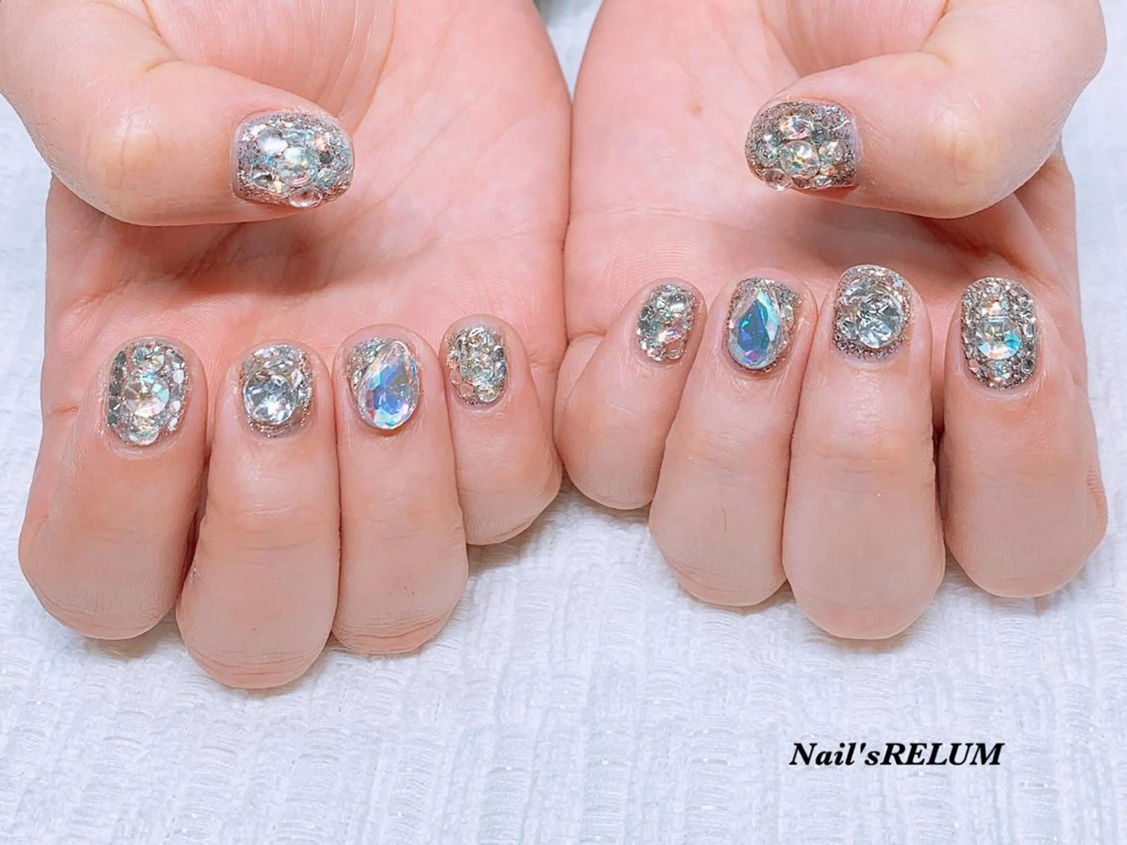 ネイル THECOLORS所属・近貞 莉奈のネイルデザイン