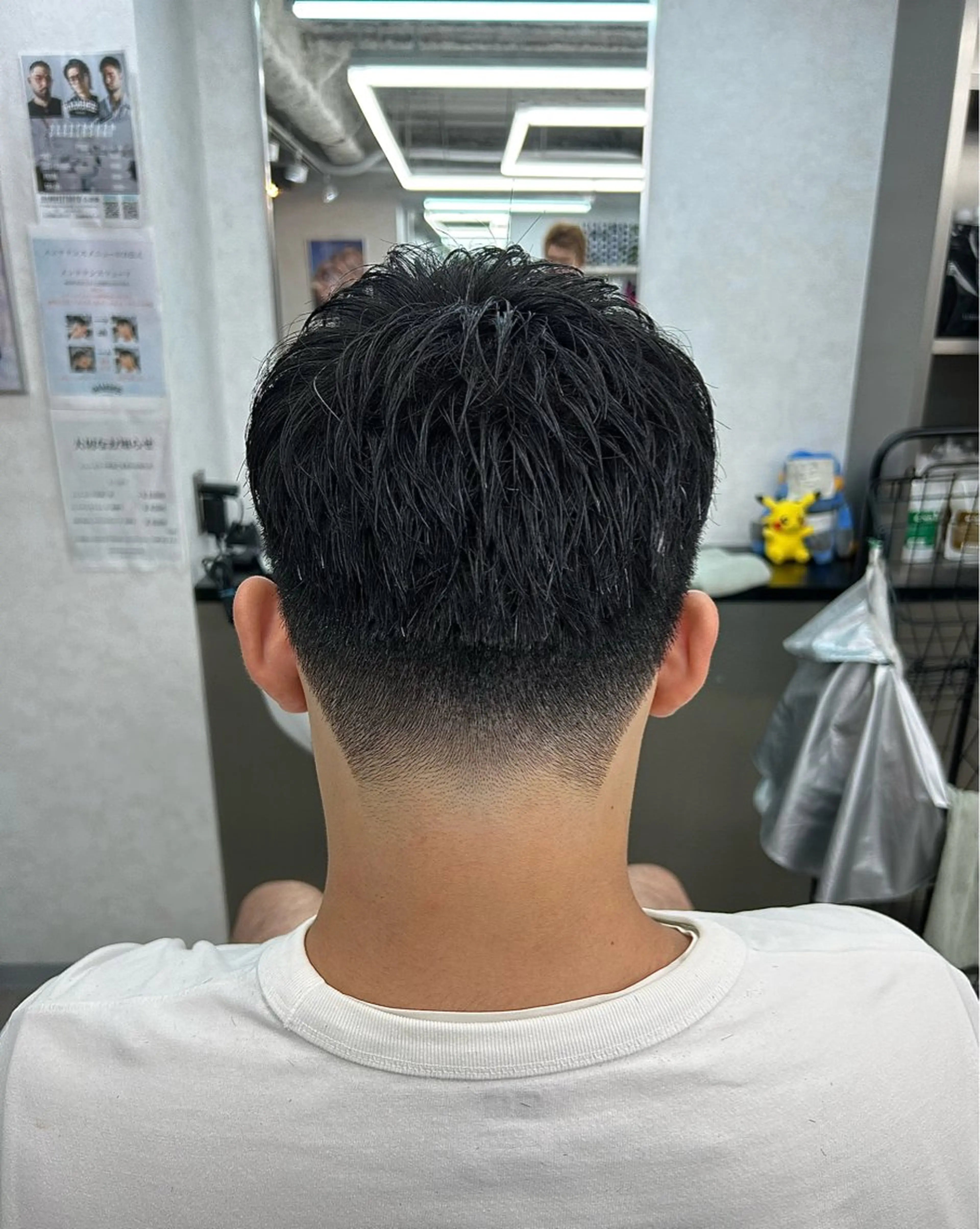 ショート メンズ フェードカット 刈り上げ 小峰 立己のヘアスタイル