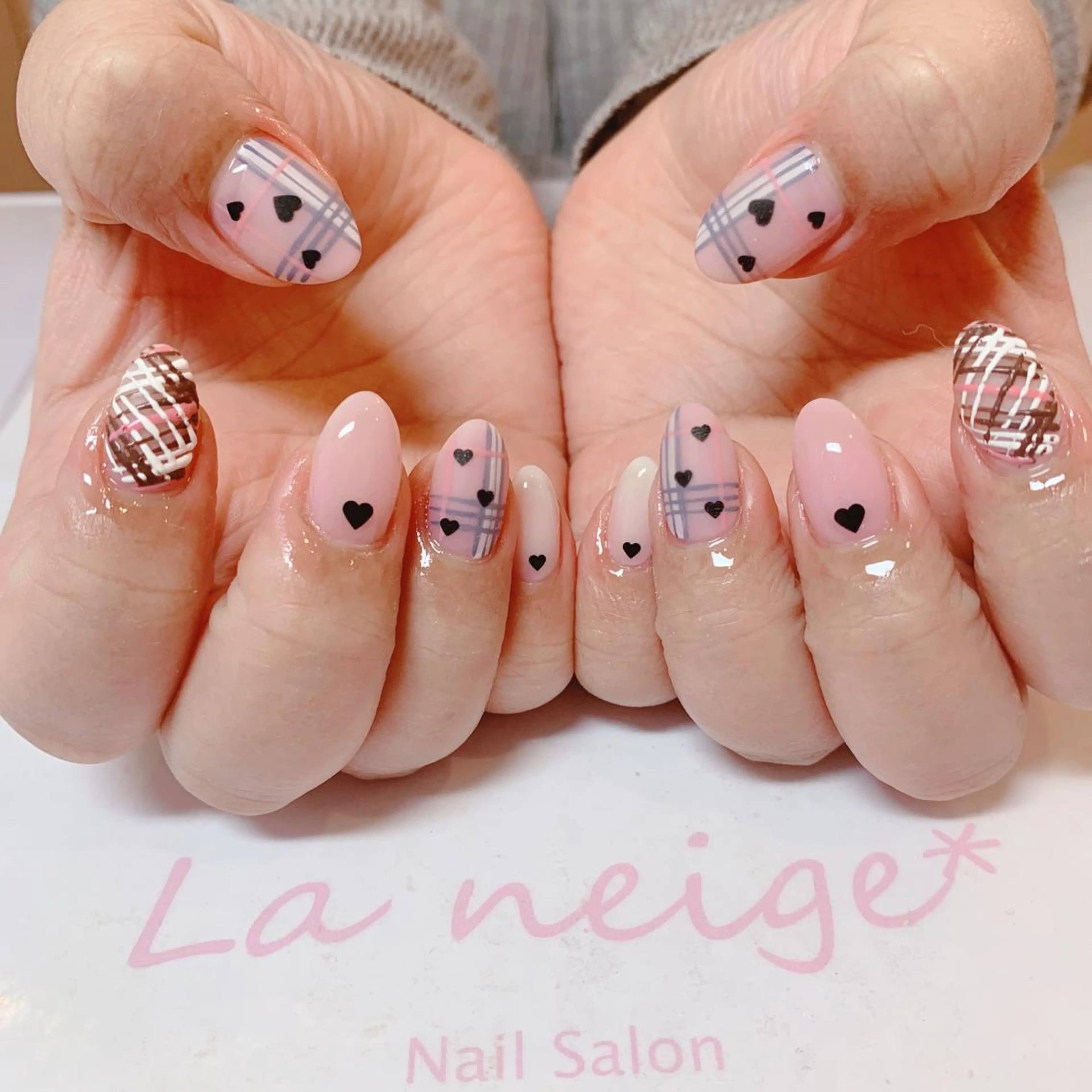 ネイル ハンドネイル La neige* yuki 🥯🍑のネイルデザイン