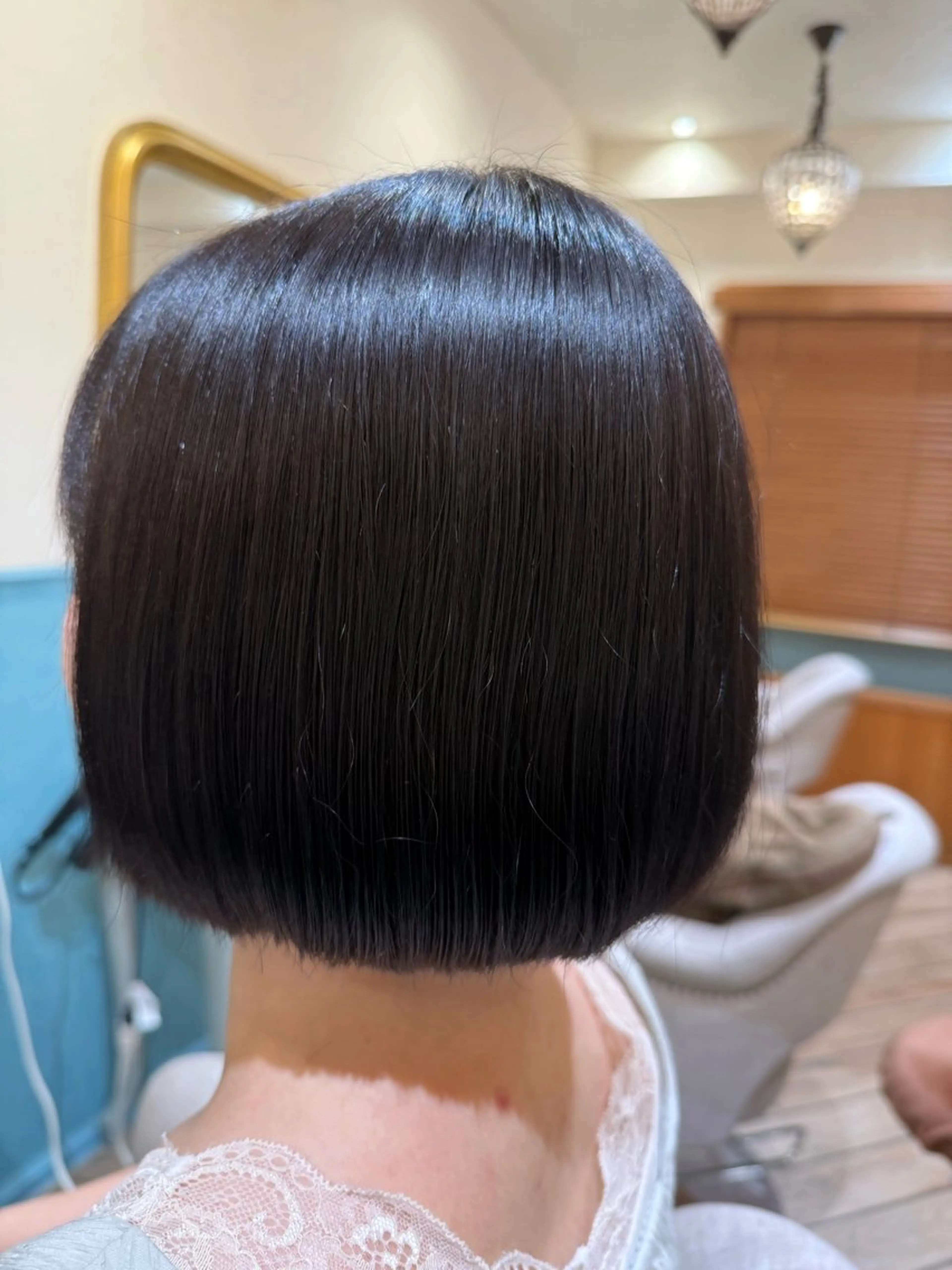 ショート ボブ 城 梨音のヘアスタイル