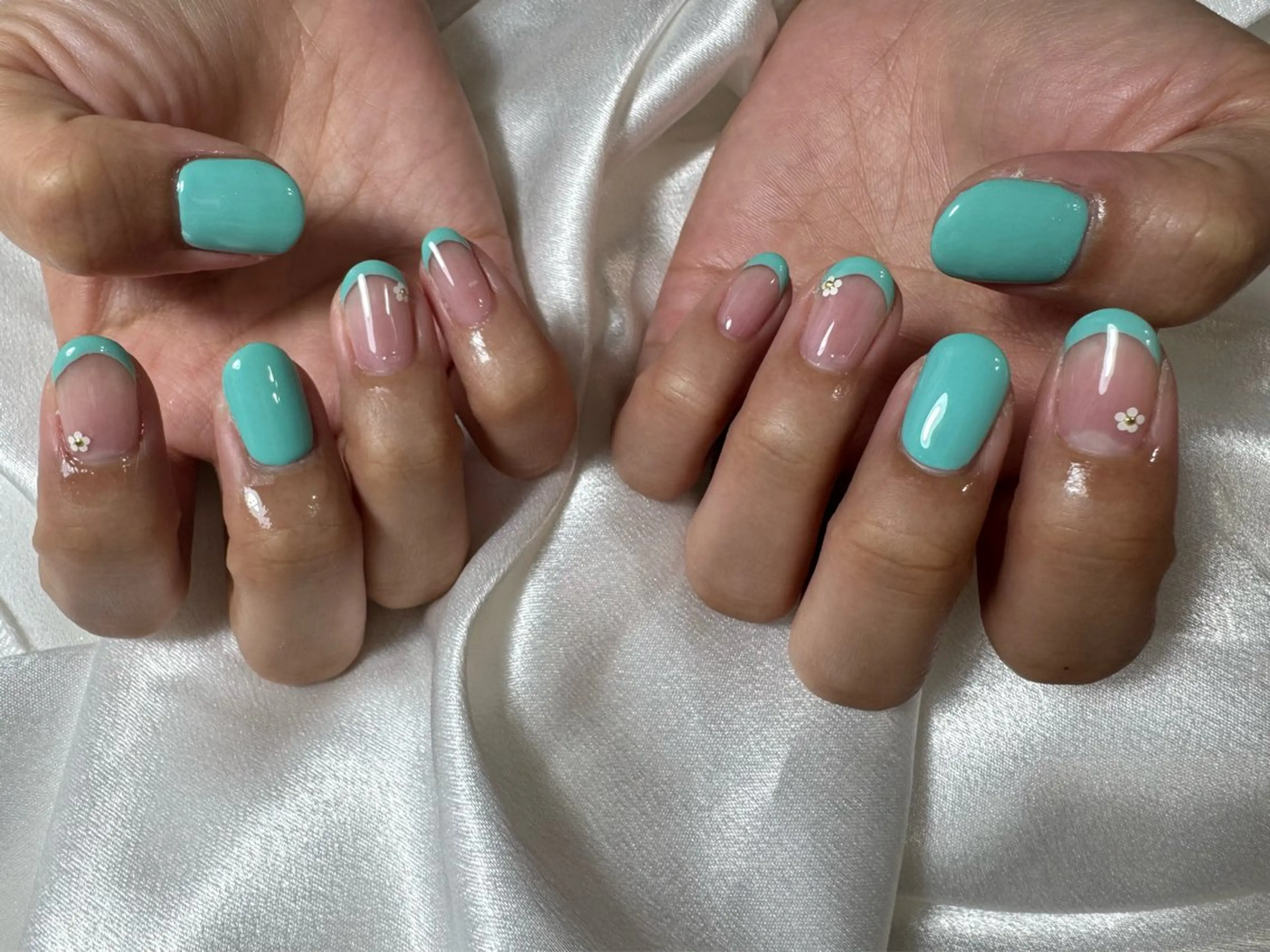 ネイル オーロラネイル 桜ネイル フラワーネイル フットネイル フレンチネイル ハンドネイル kikinail 溝の口のネイルデザイン