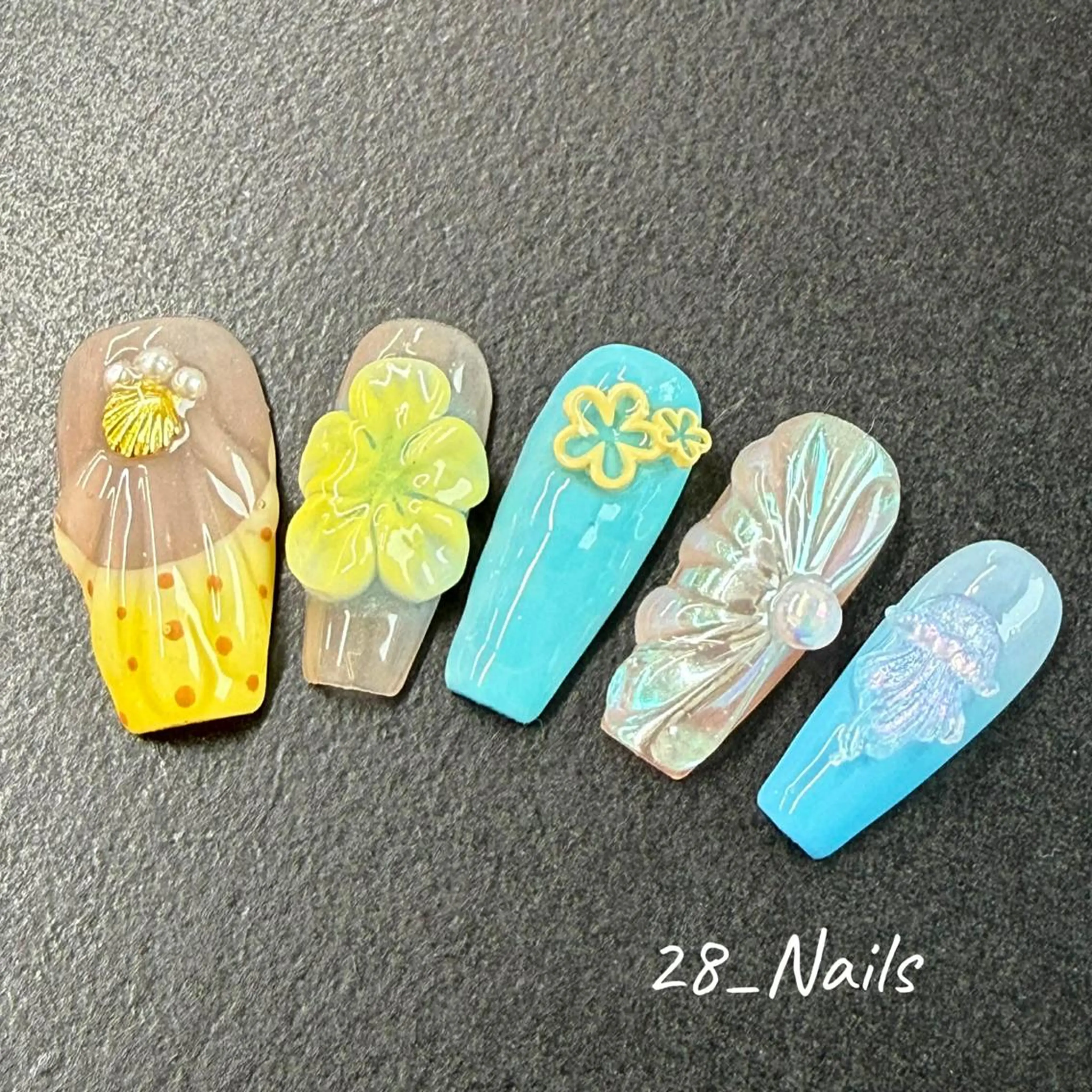 ショート ハンドネイル ニャット アインのネイルデザイン