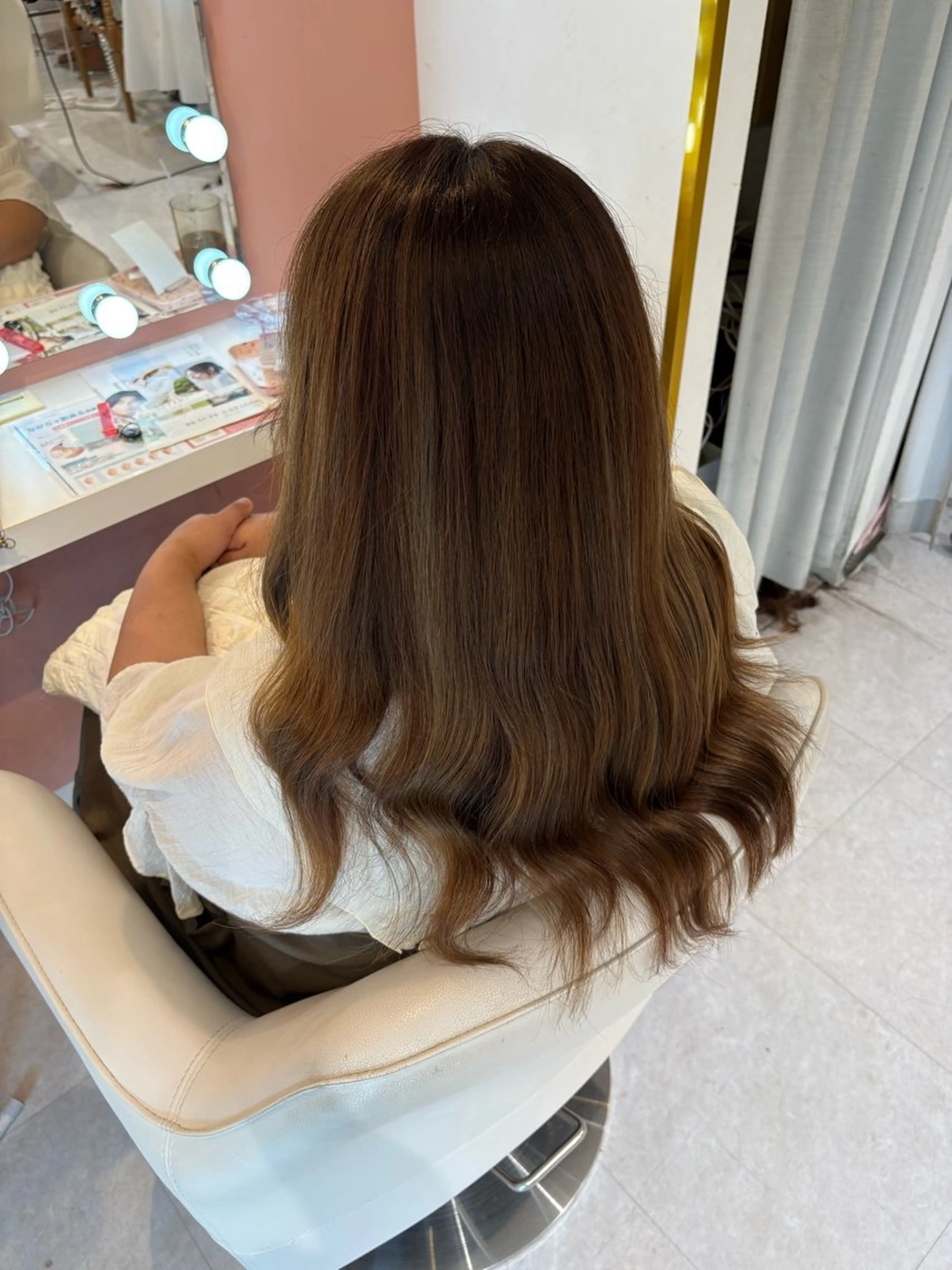 ロング ヘアカラー 神田 紗羽のヘアスタイル