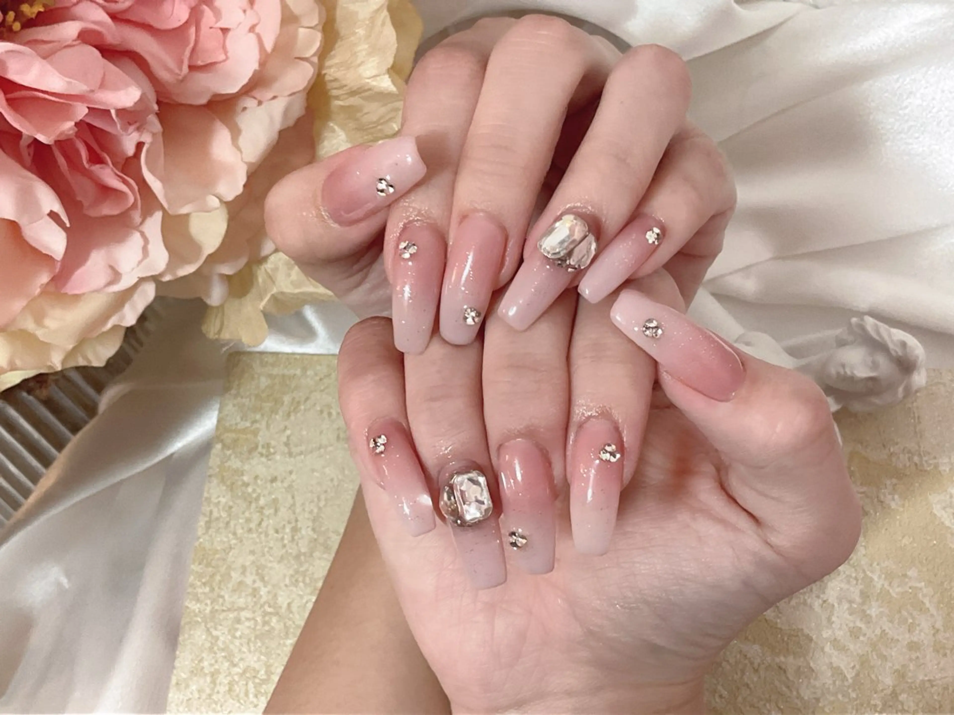 ネイル 【パラジェル・フィルイン】 T&BNAIL STUDIO所属・ナ サギ ロング無制限中のネイルデザイン