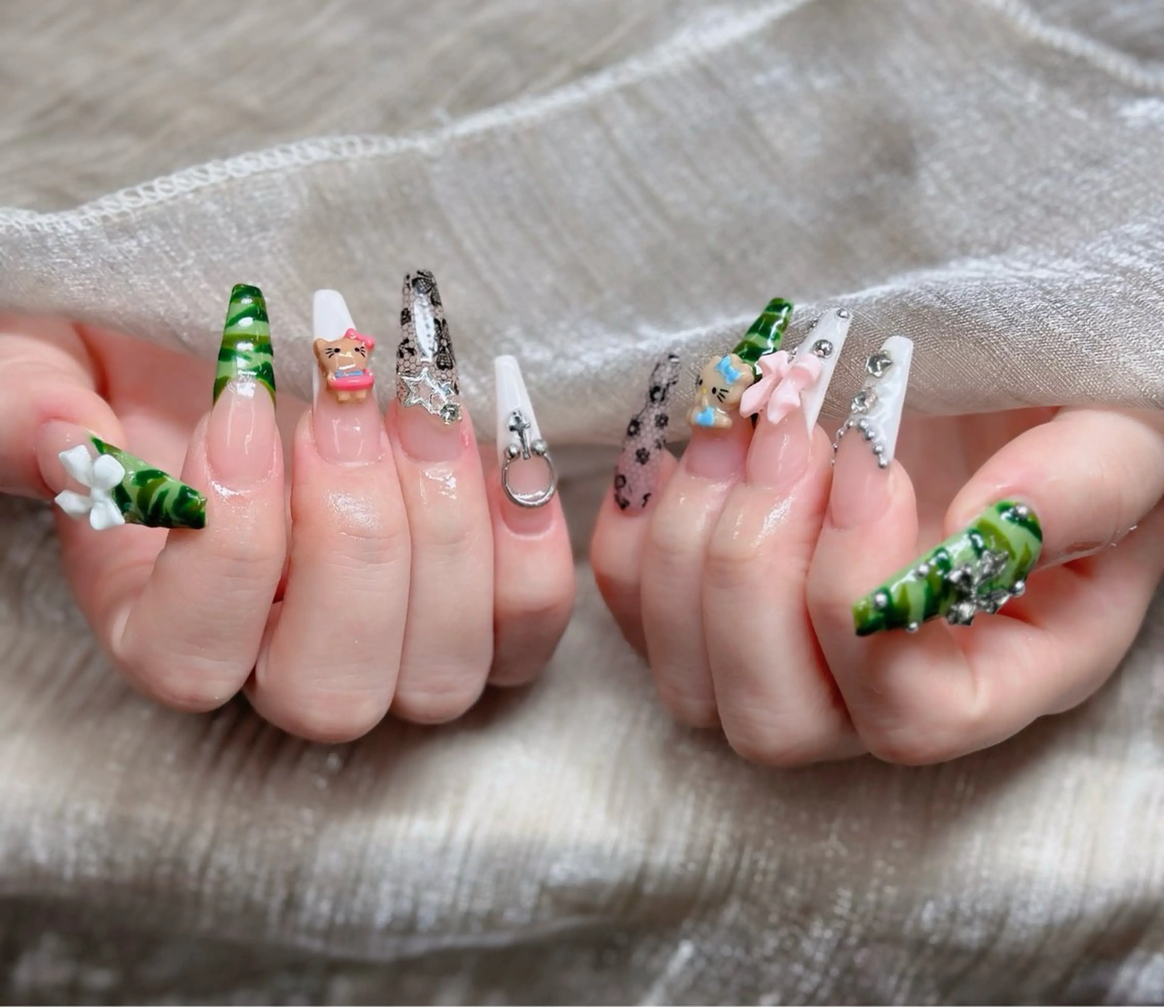 ネイル アートネイル フレンチネイル ジェルネイル 韓国ネイル マグネットネイル ハンドネイル Lenie Nail Okuboのネイルデザイン