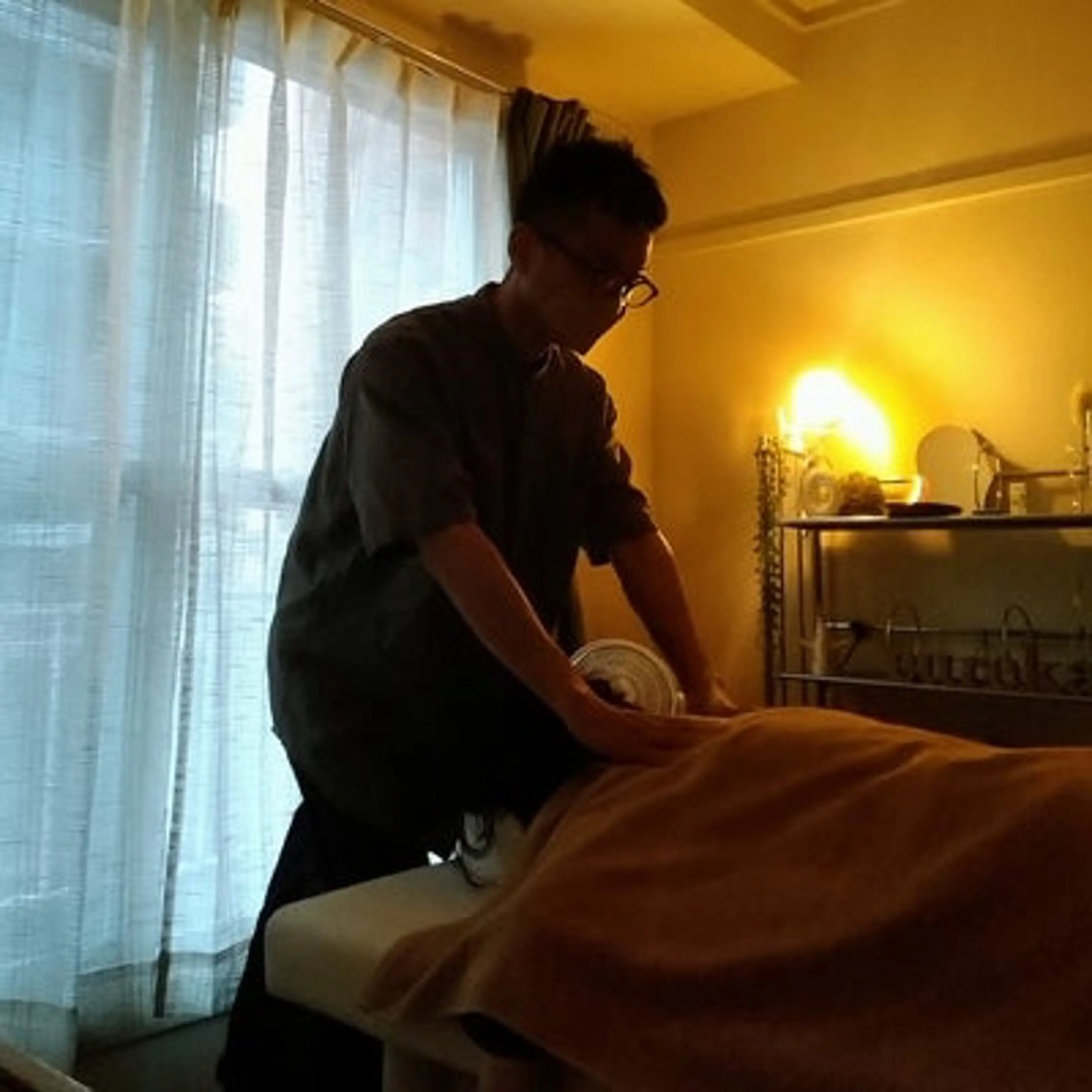 ボディケア60分＋ヘッドセラピー 30分 or フットセラピー30分の写真