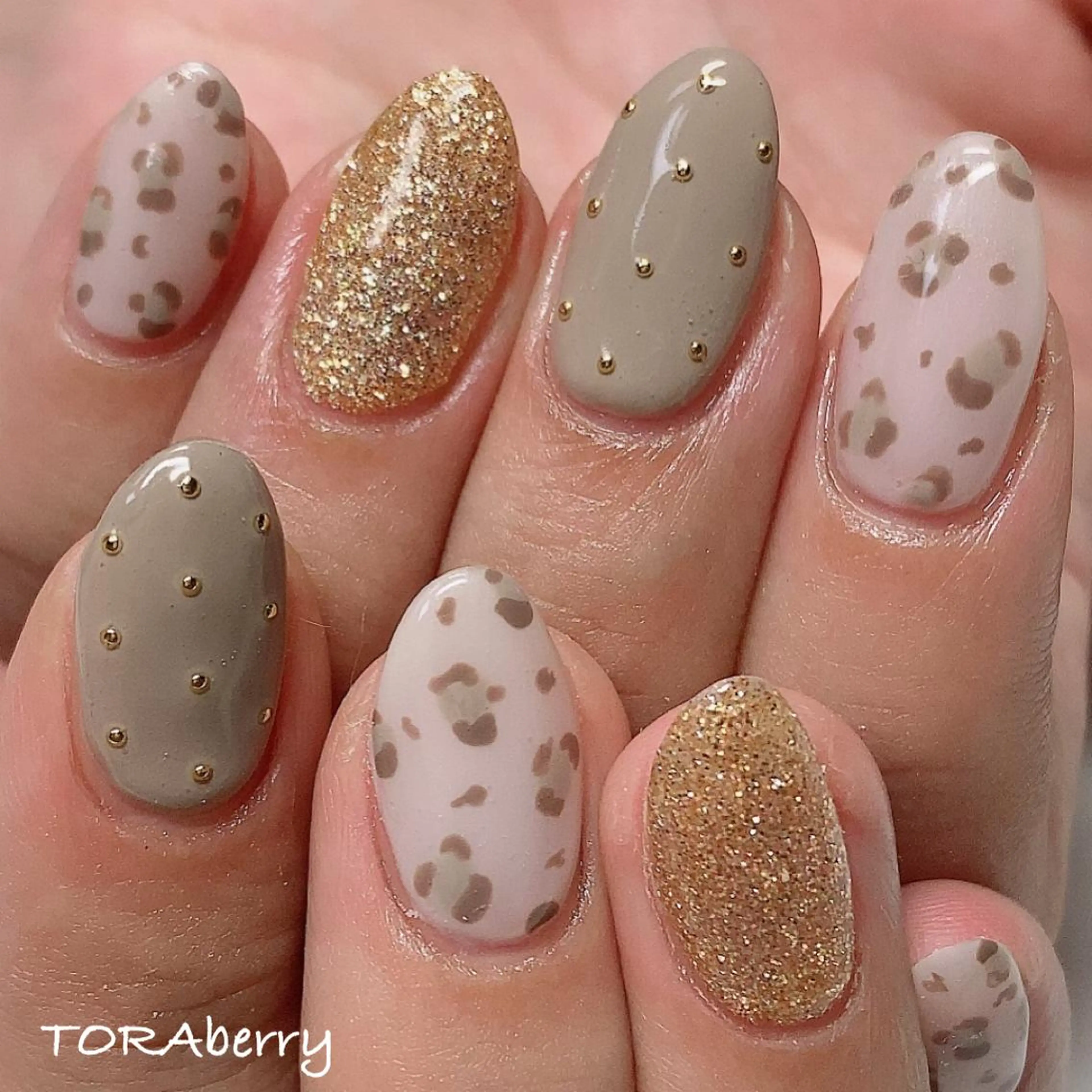 ネイル アニマル柄 ハンドネイル ネイリスト なつみのネイルデザイン