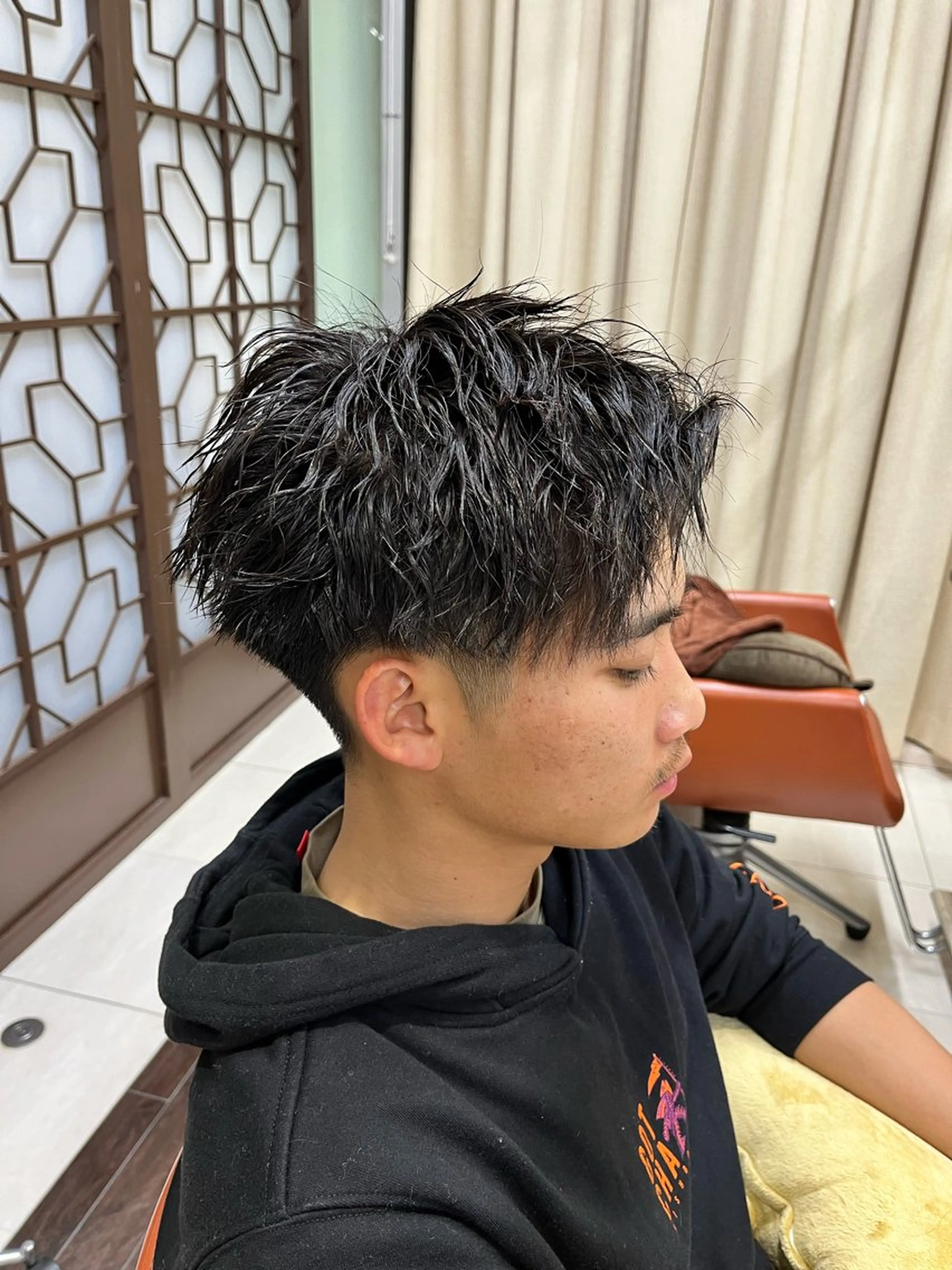 ショート パーマ メンズ メンズパーマ メンズツイストパーマ 刈り上げ ショートヘア ツイストパーマ AROH  men's cut&men's perm 船橋店所属・🧊メンズ特化🧊 高木航希のヘアスタイル