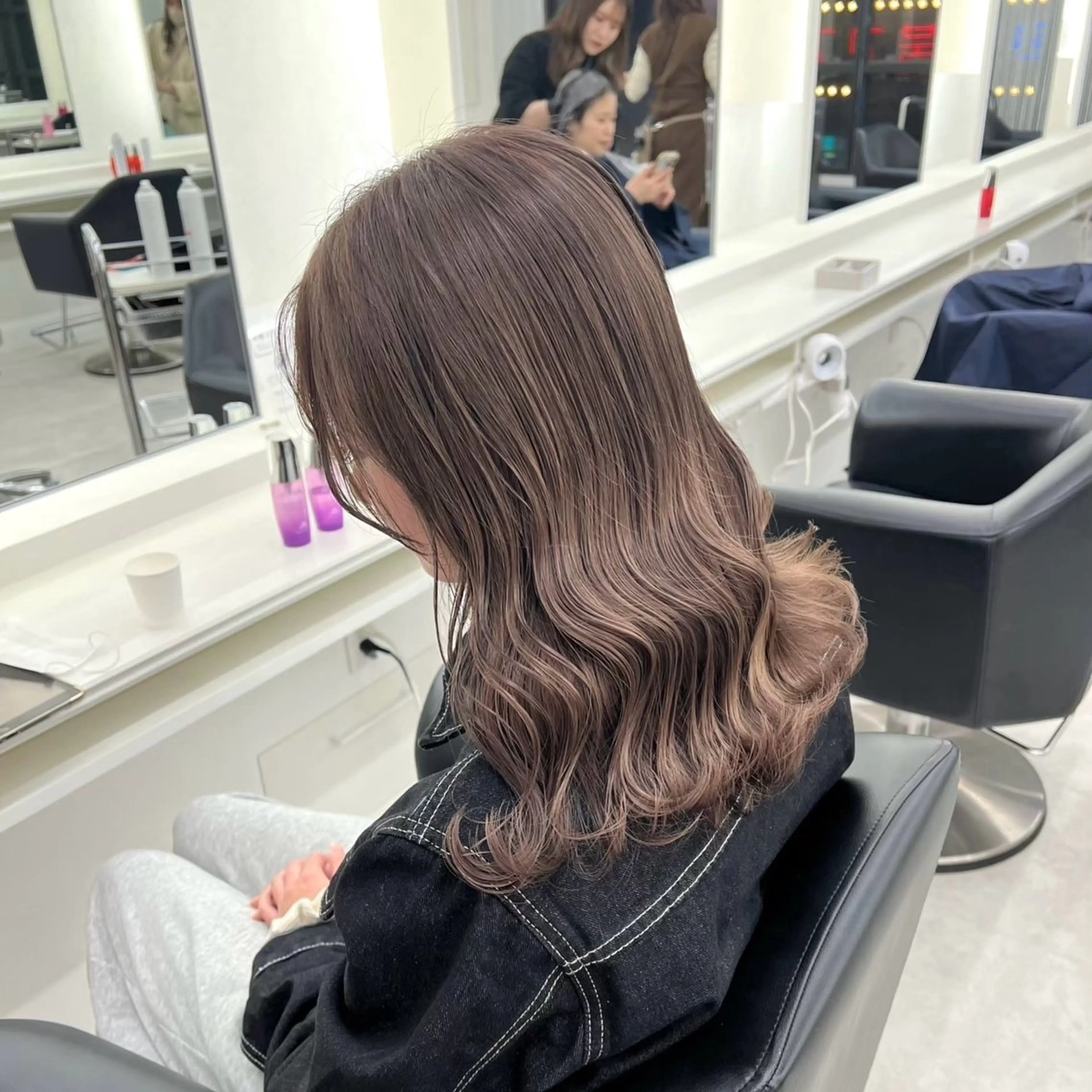 セミロング カラー ヘアカラー ParveMix 🩶🫧入江 香名のヘアスタイル