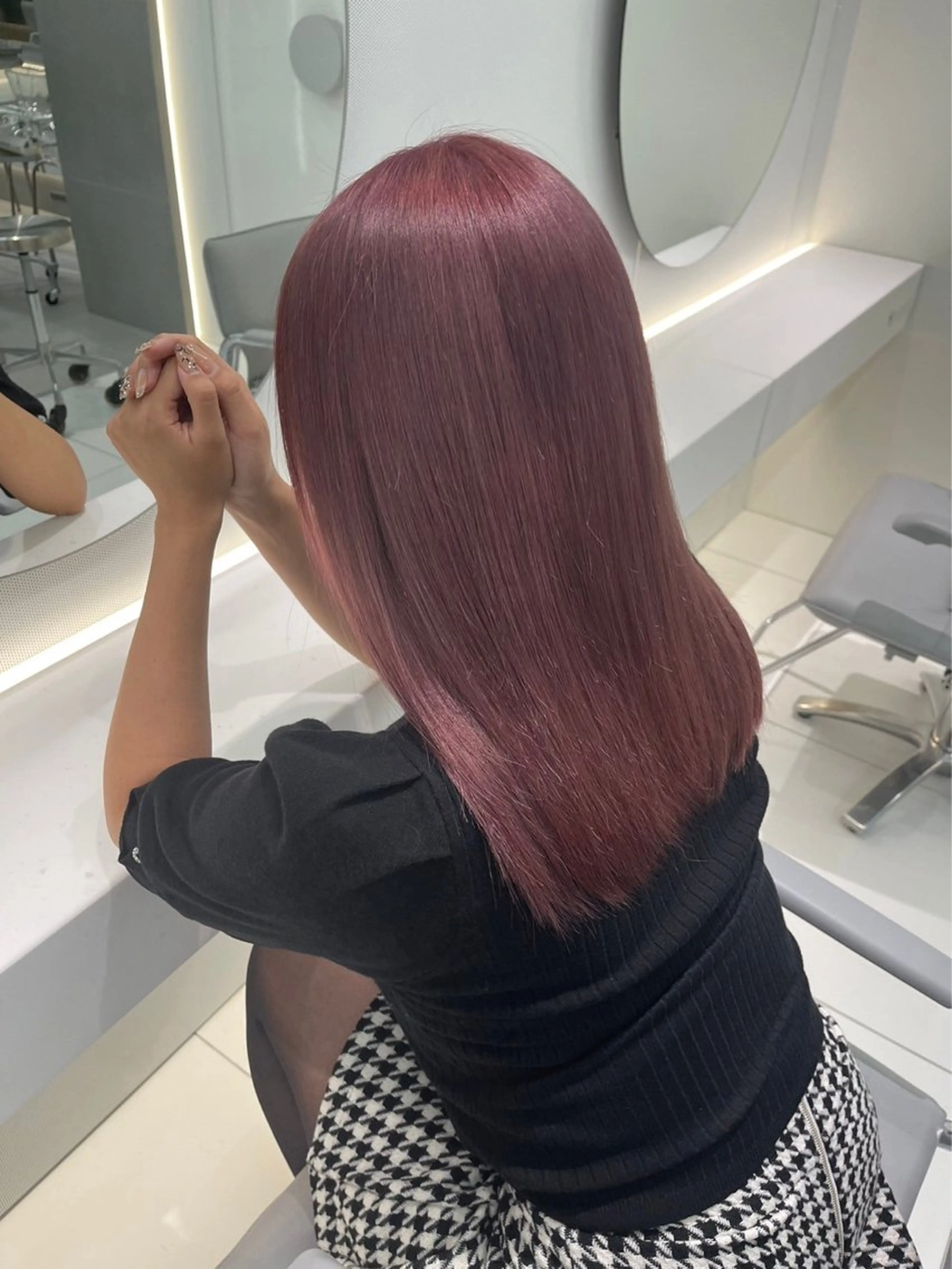 セミロング カラー カシス ピンクカラー ヘアカラー トリートメント トリートメント /カラー/NAOKIのヘアスタイル