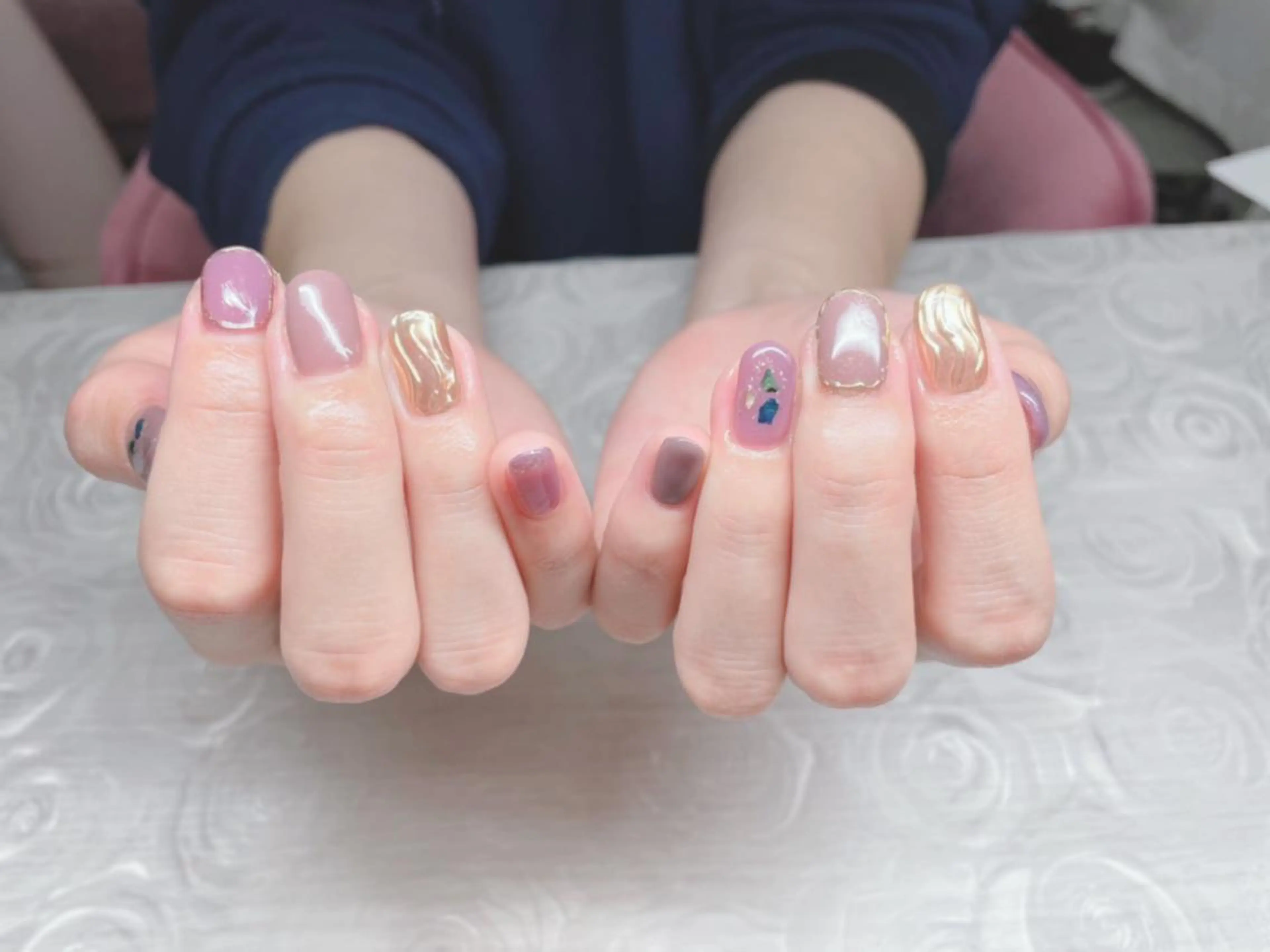 ネイル パープル 芦辺 香奈のネイルデザイン