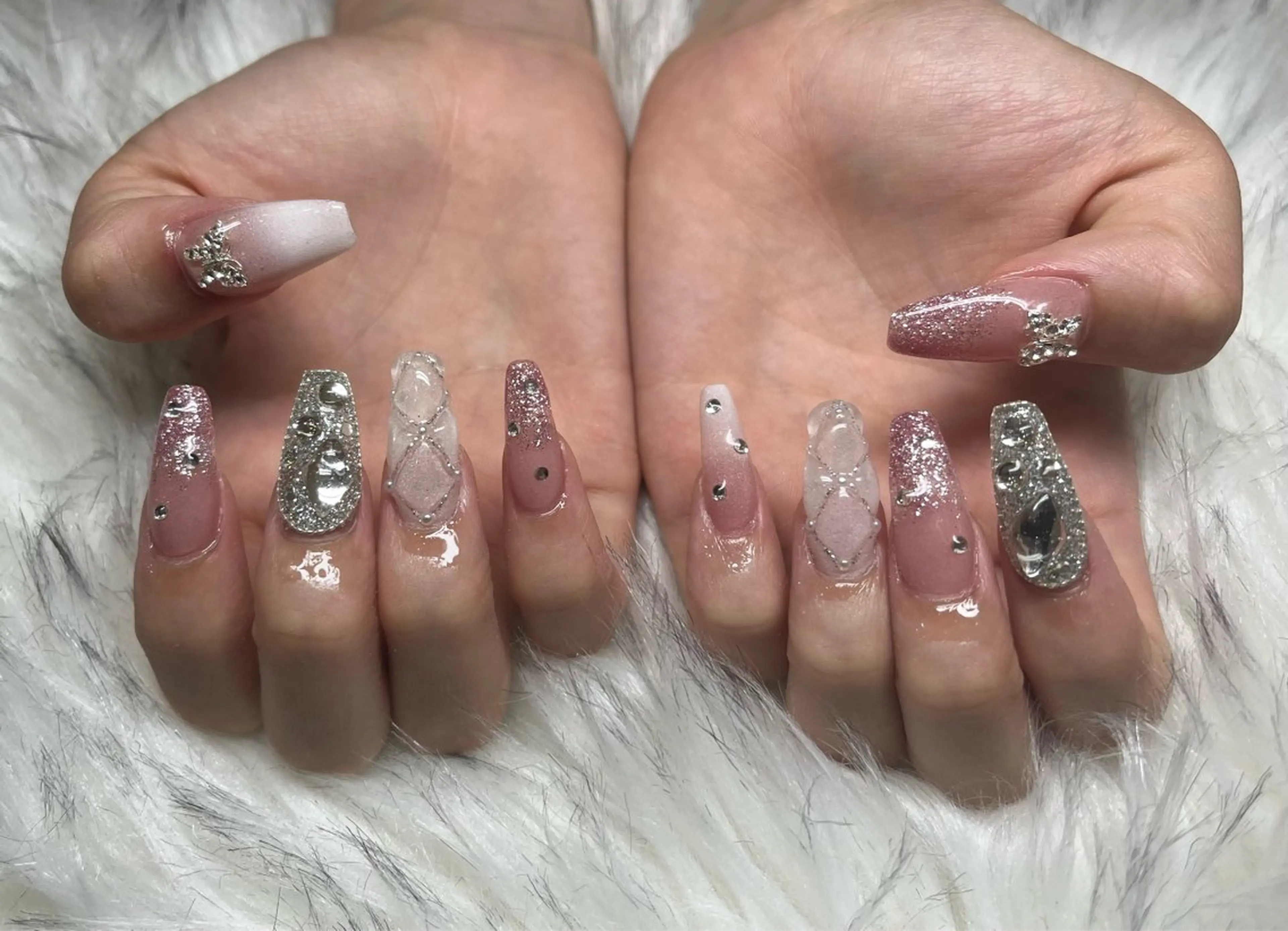 ネイル ハンドネイル SOARE🤍 🤍のネイルデザイン