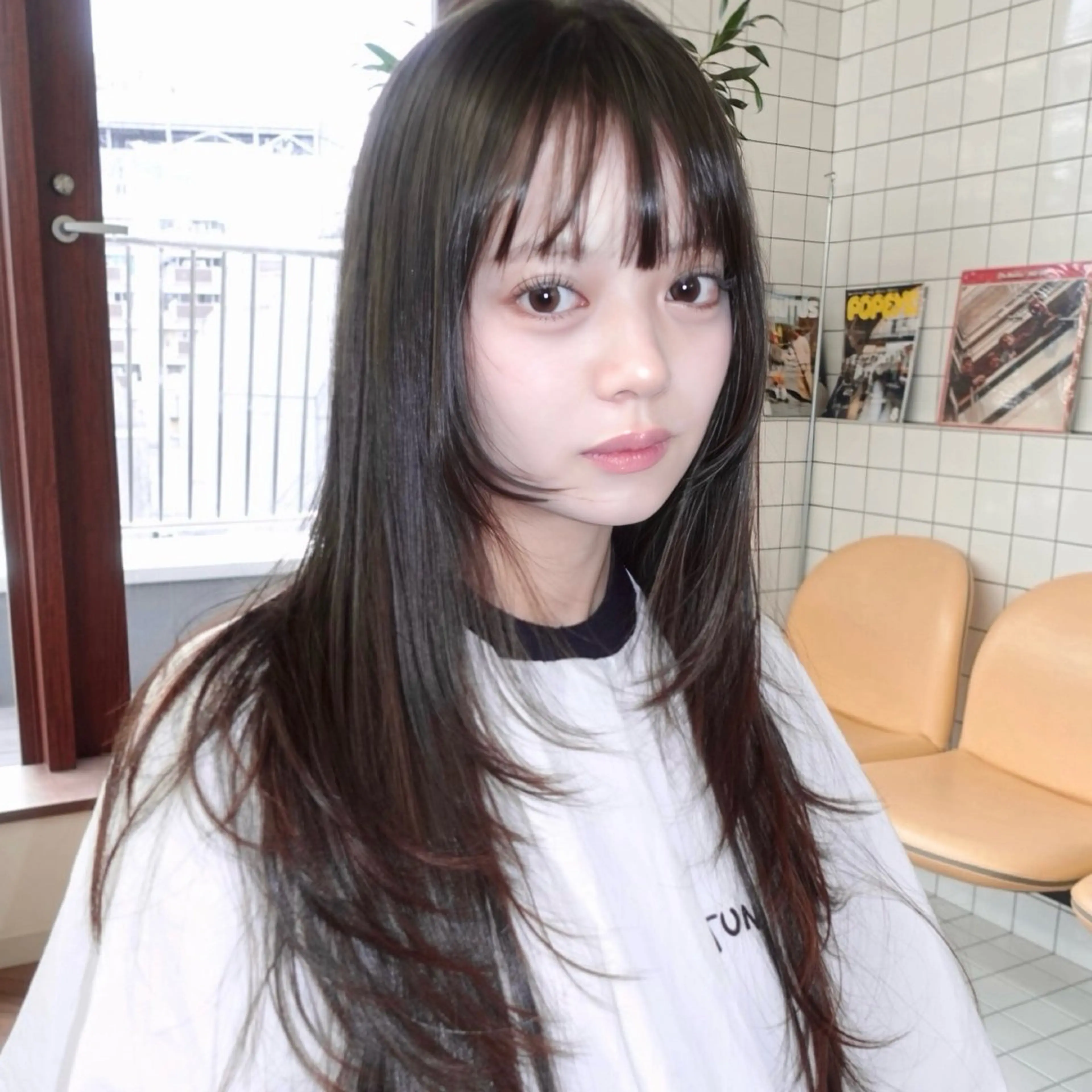 ロング カラー パーマ 黒髪 ブラウンカラー 透明感カラー 顔周りカット ハッシュカット カット ヘアカラー トリートメント レイヤーカット ハッシュカットのヘアスタイル