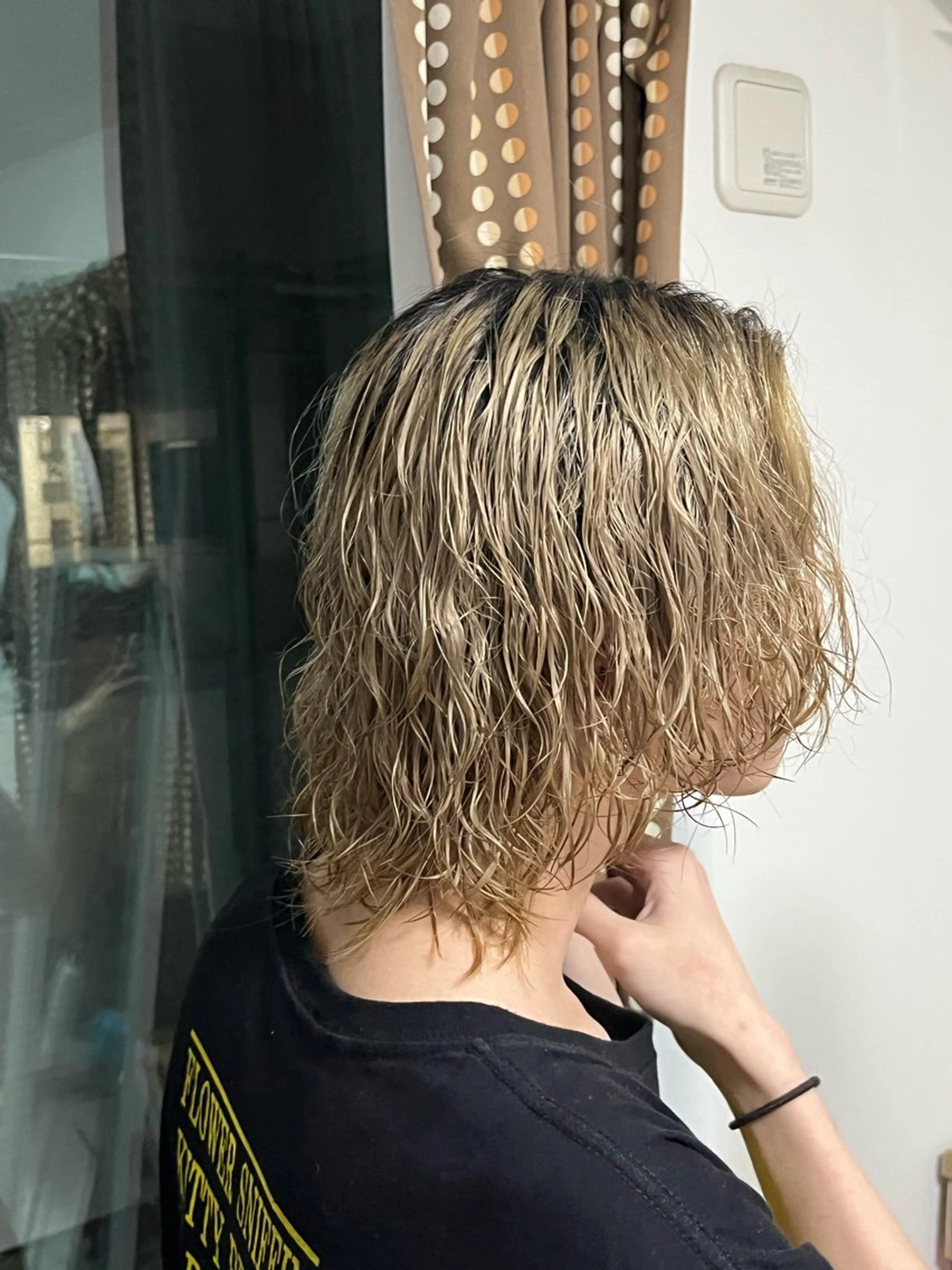 パーマ メンズ メンズブリーチ メンズパーマ スパイラルパーマ KOUTA/ ブリーチ特化⭐️のヘアスタイル