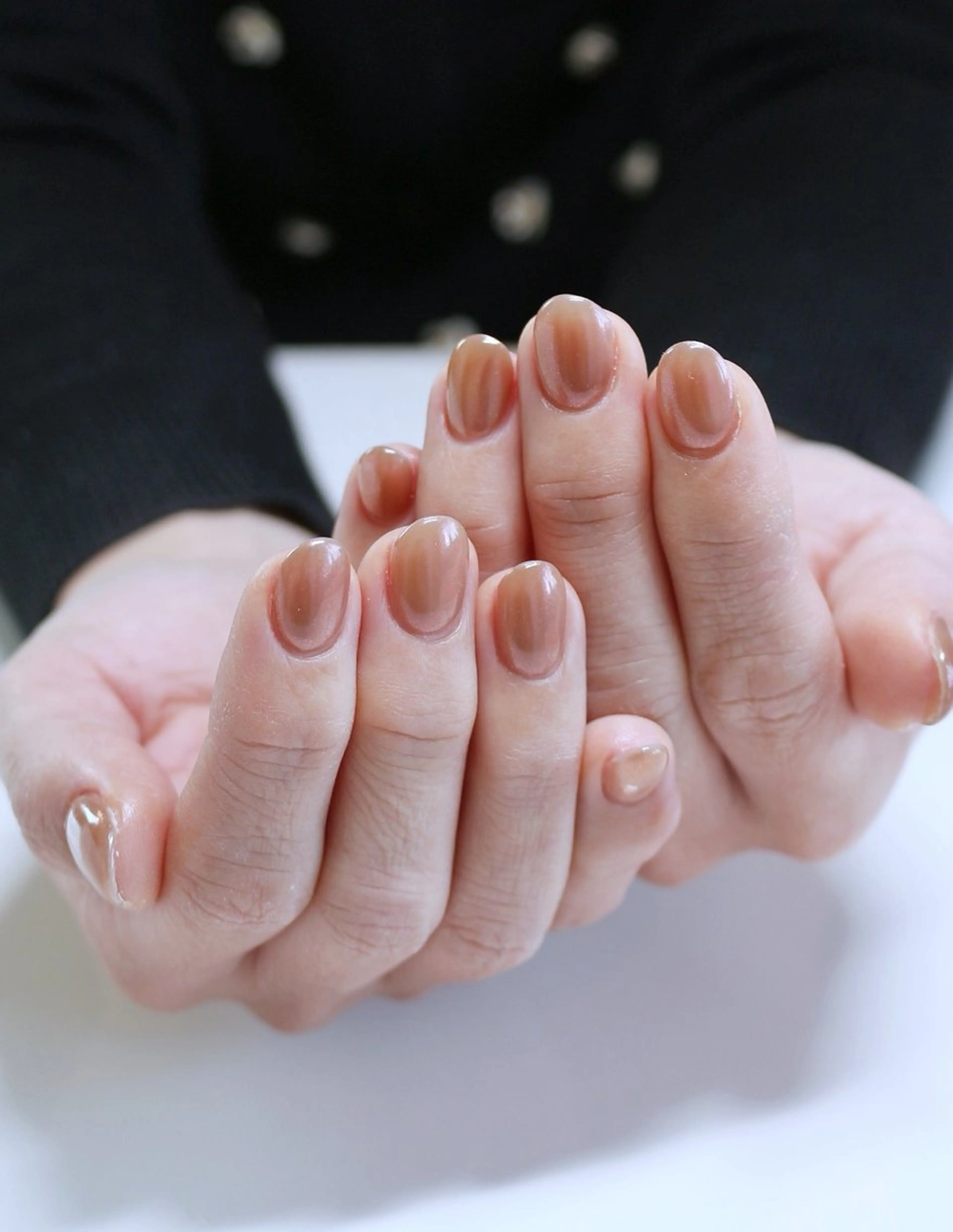 ネイル オーロラネイル ブラウン ミラーネイル ニュアンスネイル シンプルネイル ハンドネイル Baku Nailsのネイルデザイン