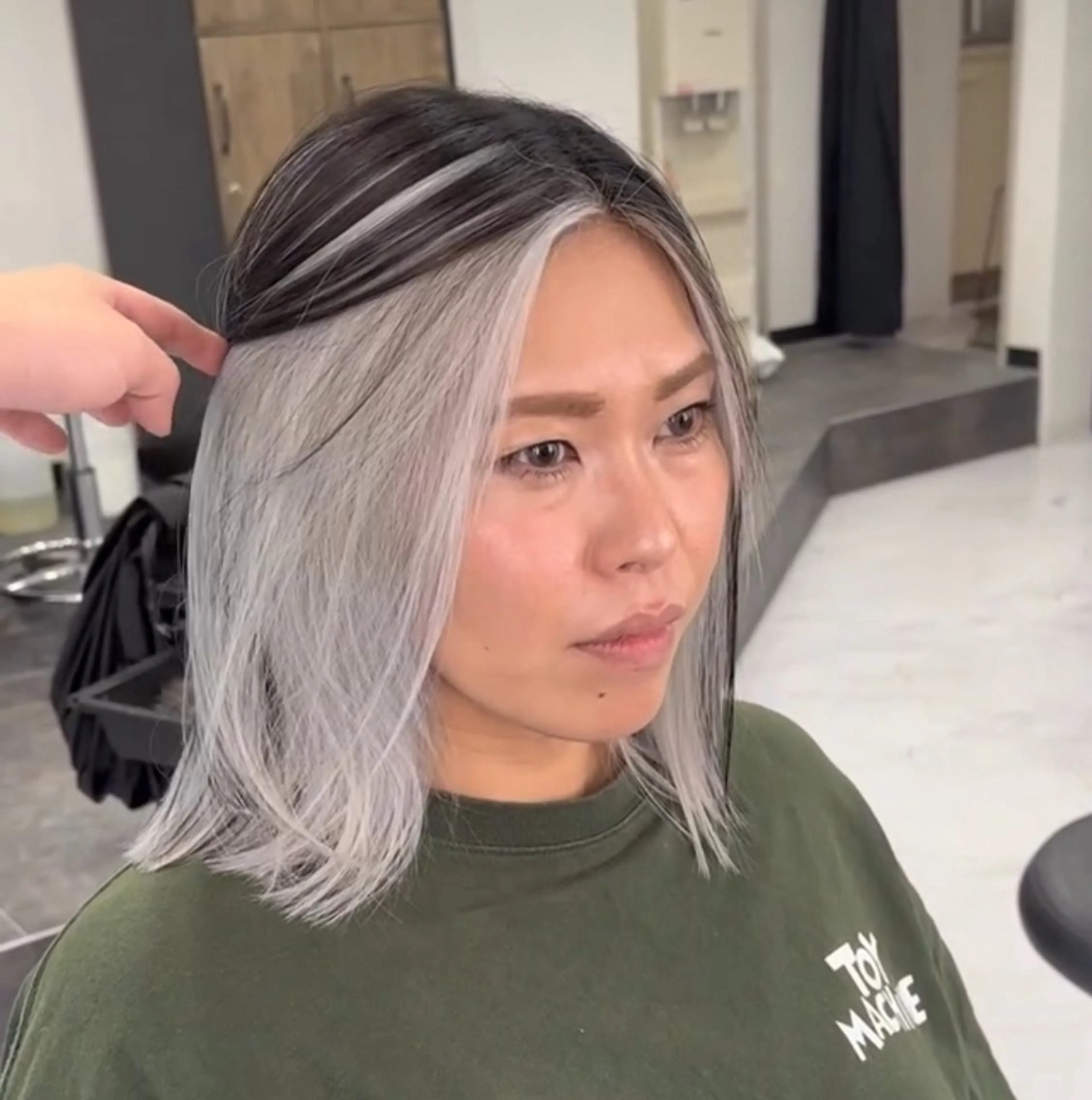 アディクシカラー＋カット＋髪質改善トリートメントの写真