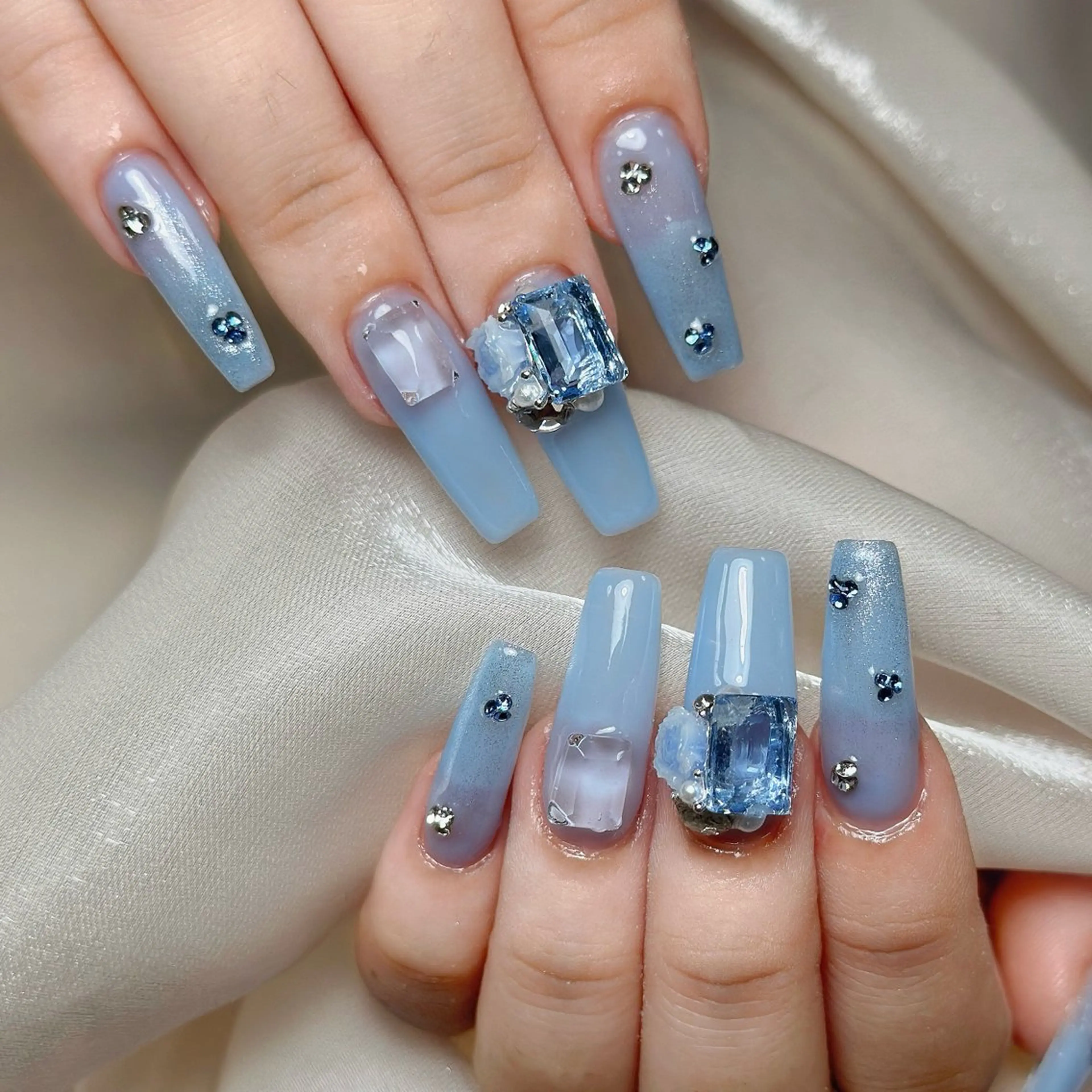 ネイル Maggie Nail🦩のネイルデザイン