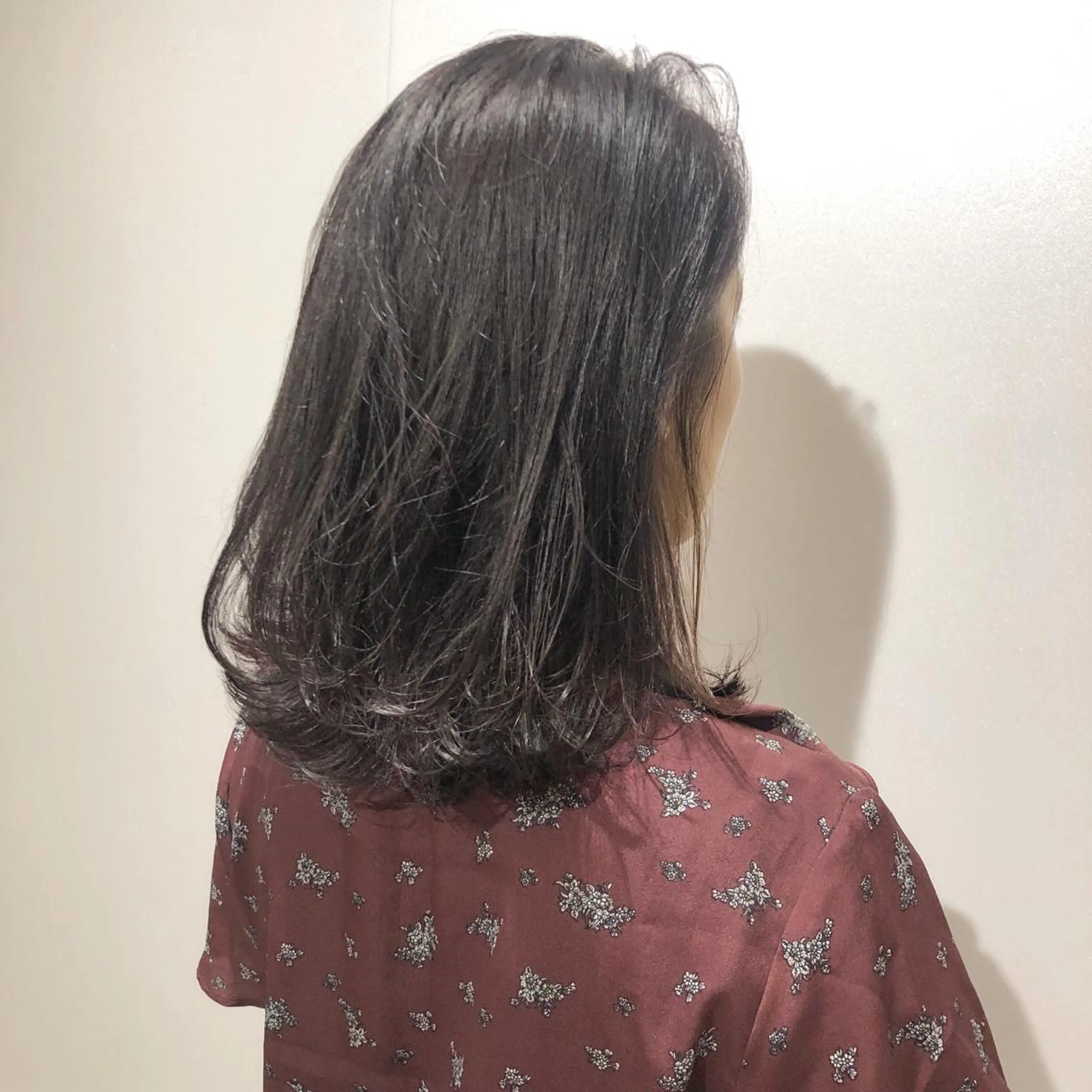 ミディアム カラー パーマ ヘアアレンジ メンズ キッズ ネイル マツエク・マツパ アッシュ アッシュグレー ダークアッシュ 縮毛矯正/髪質改善/ レイヤー代々木/木下のヘアスタイル