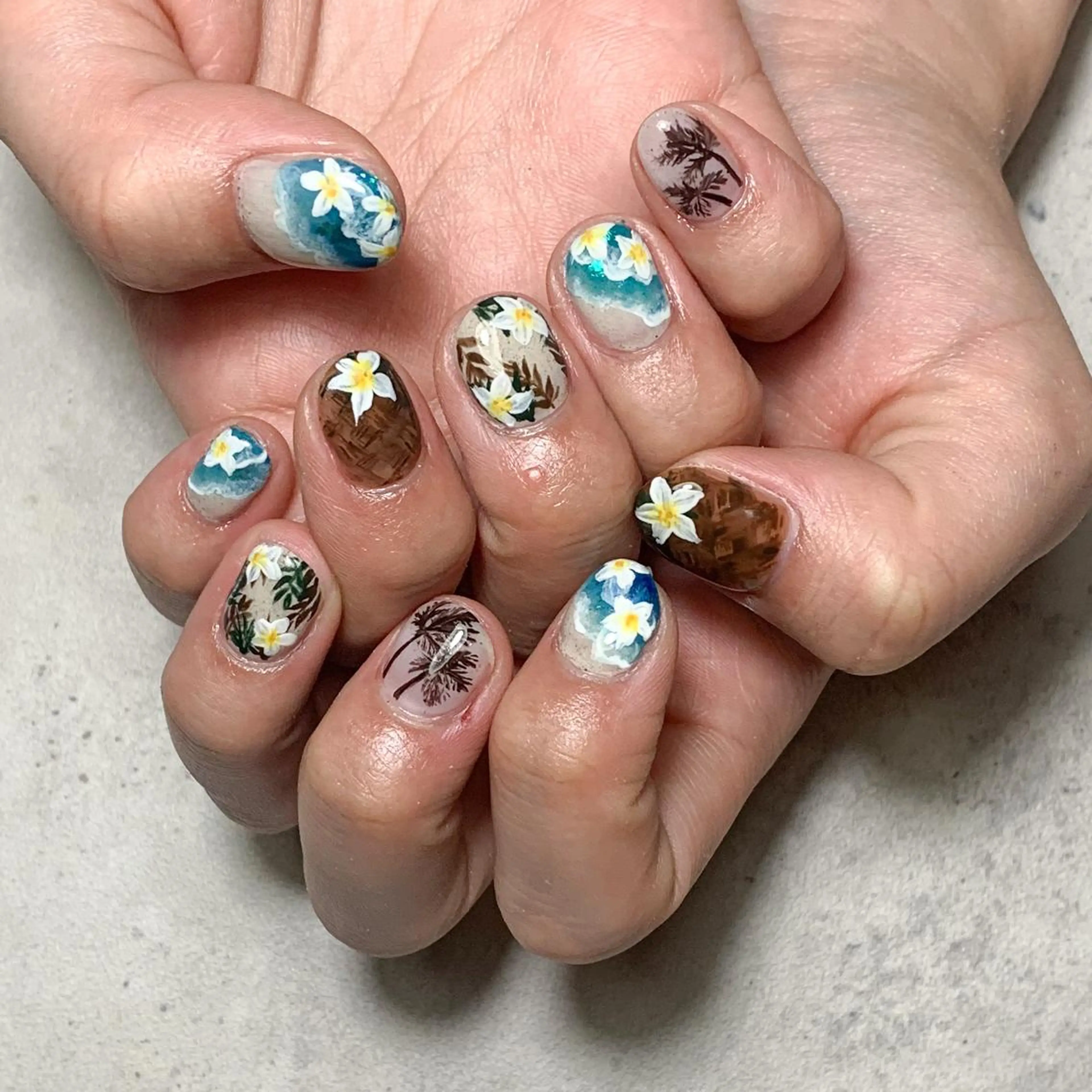 ネイル ハンドネイル atelier FIORITURA所属・FIORITURA aiのネイルデザイン