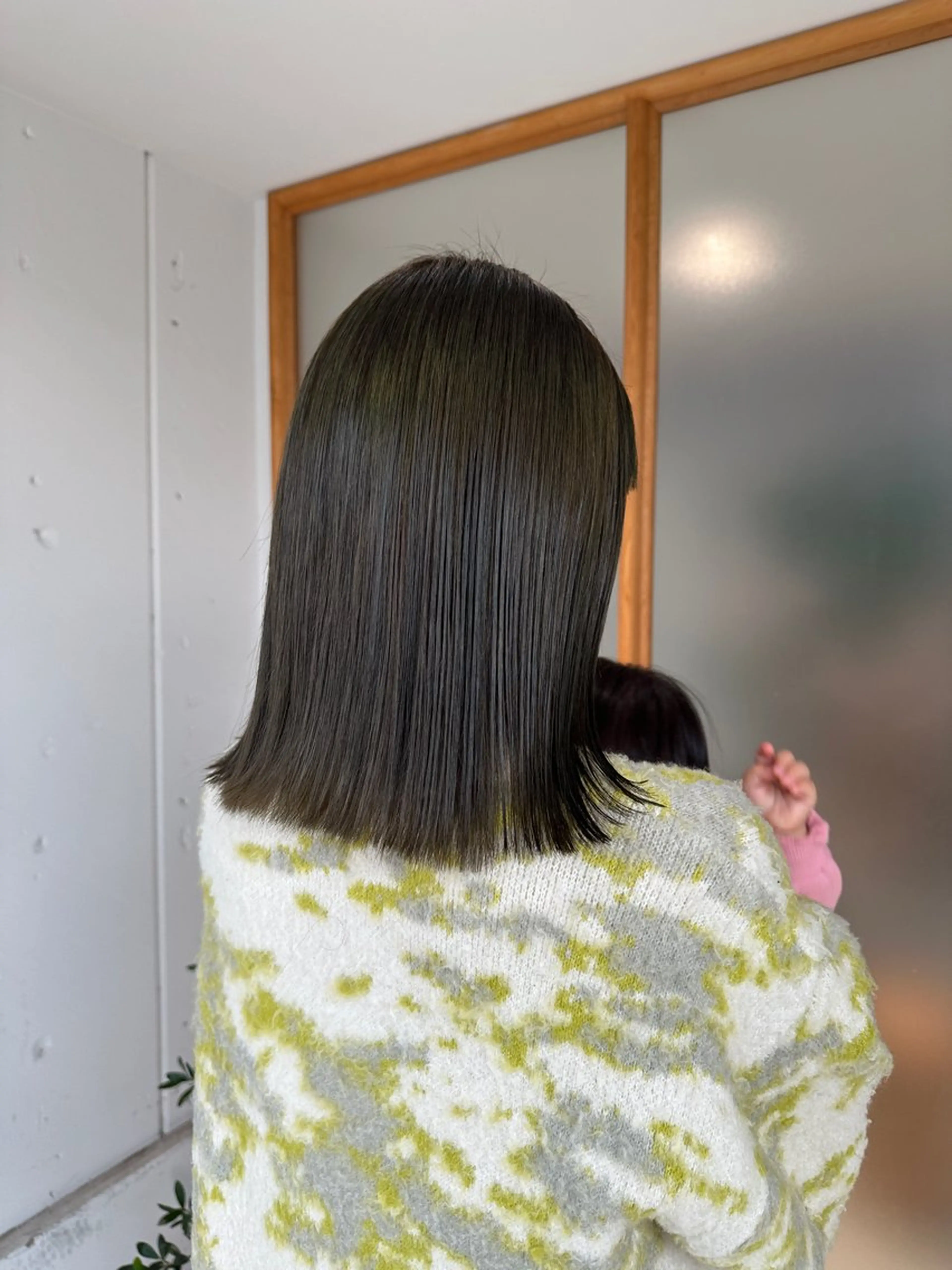 ミディアム カラー 野中 久美子のヘアスタイル