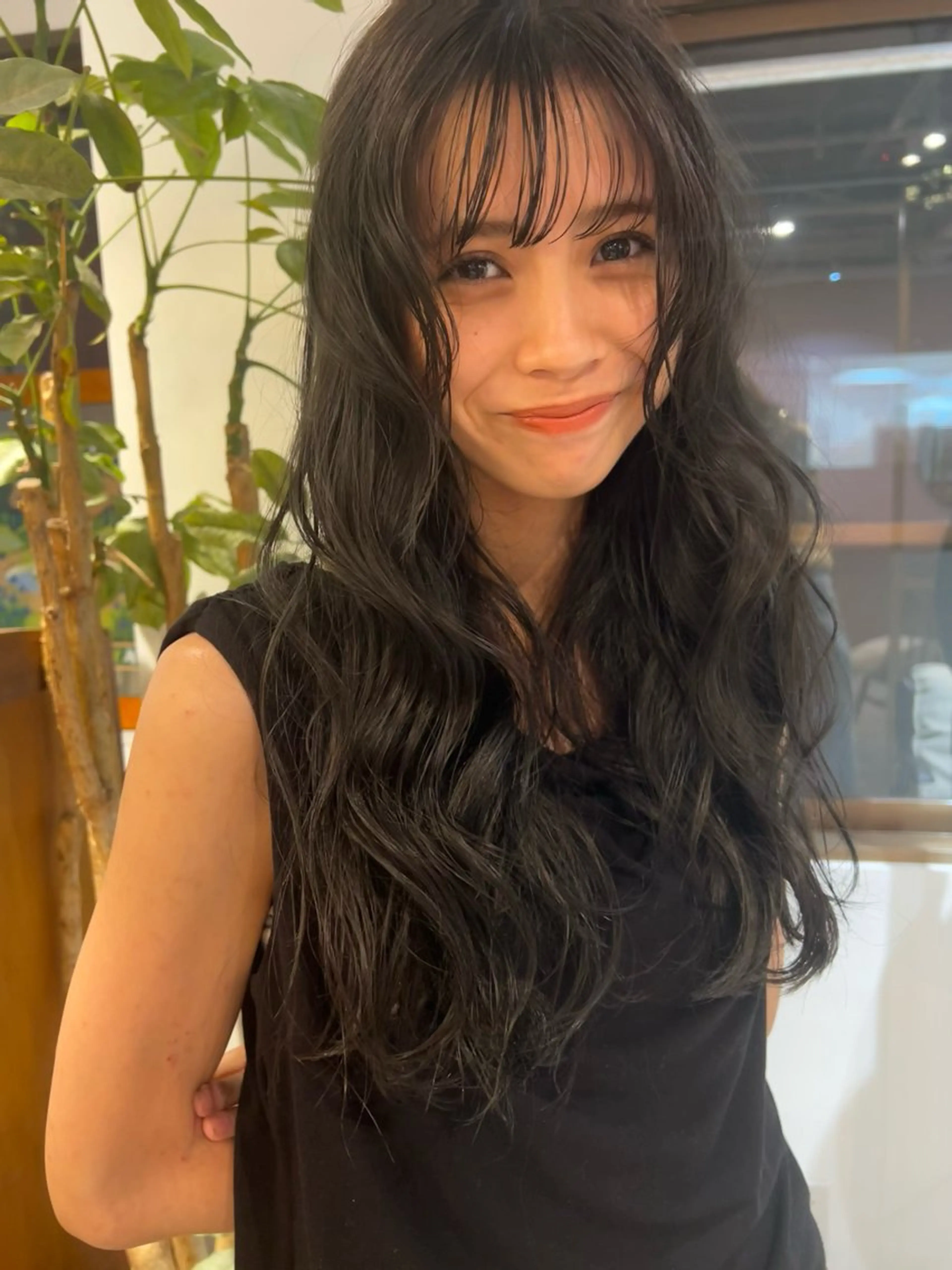 ロング パーマ ヘアアレンジ ヘアカラー 🎀suzuna 透明感colorのヘアスタイル