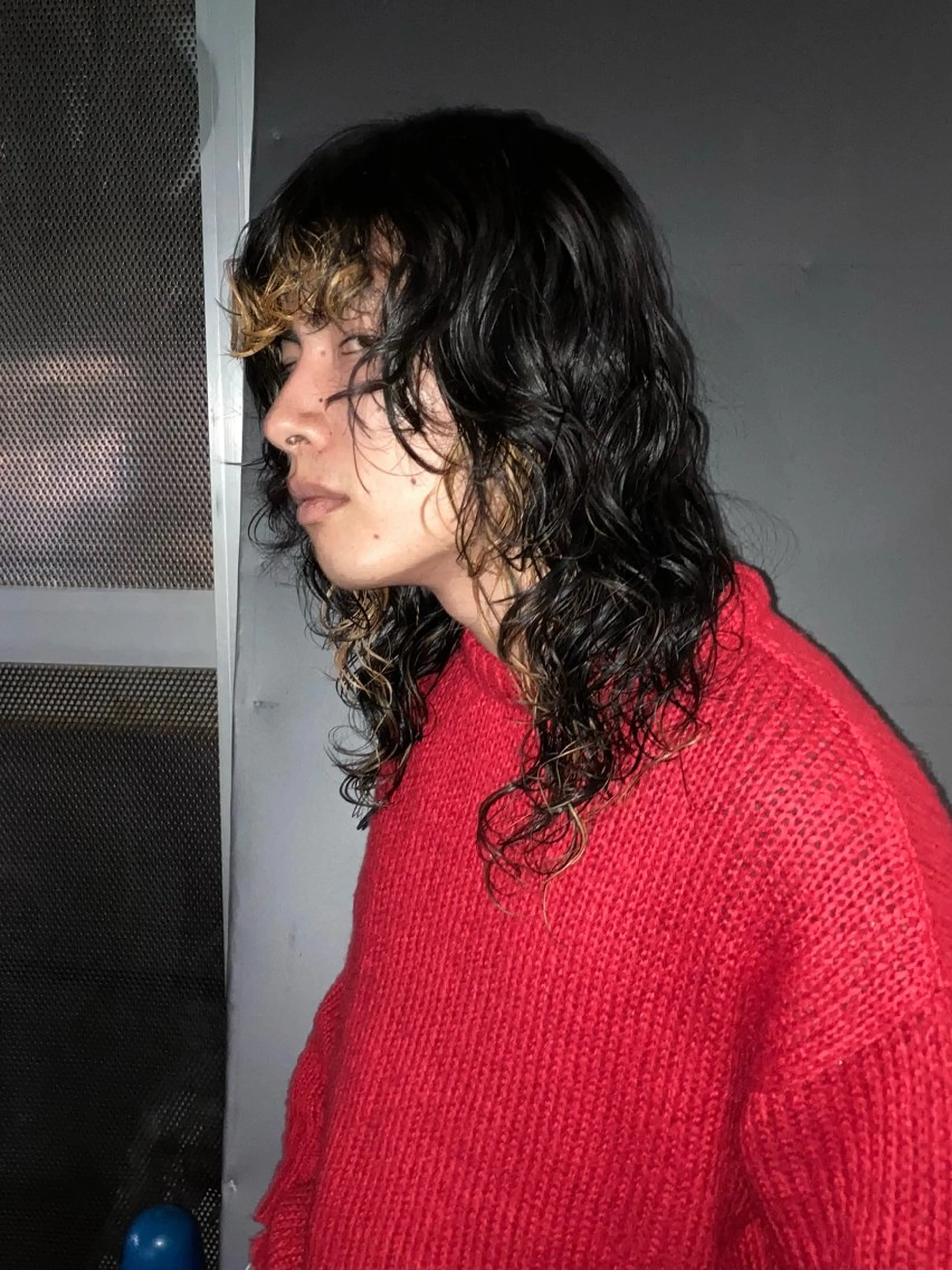 セミロング パーマ ウルフレイヤー エクステ/kokiのヘアスタイル