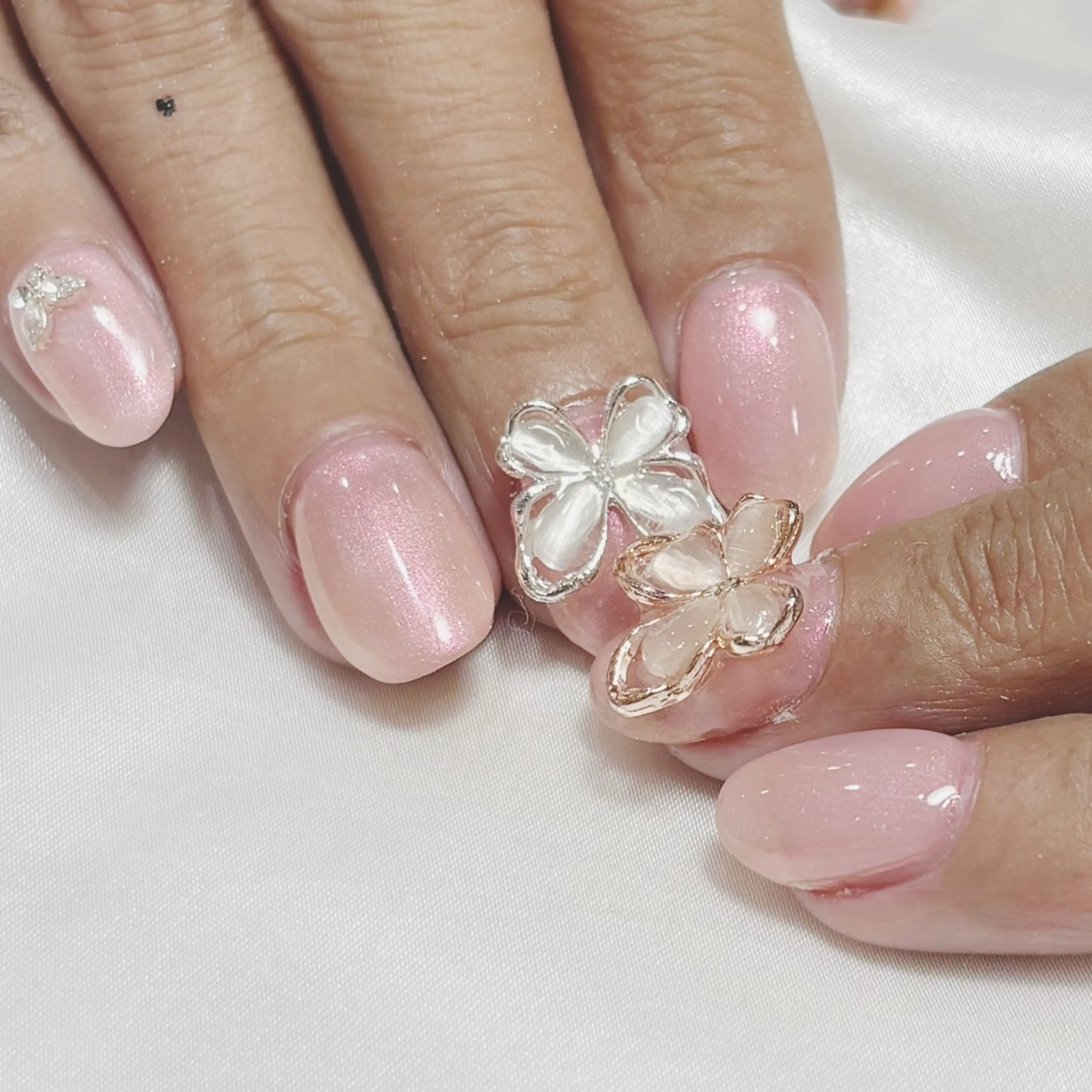 ネイル ラメ(グリッター) ピンク Ray nail   WAKA️🫧のネイルデザイン