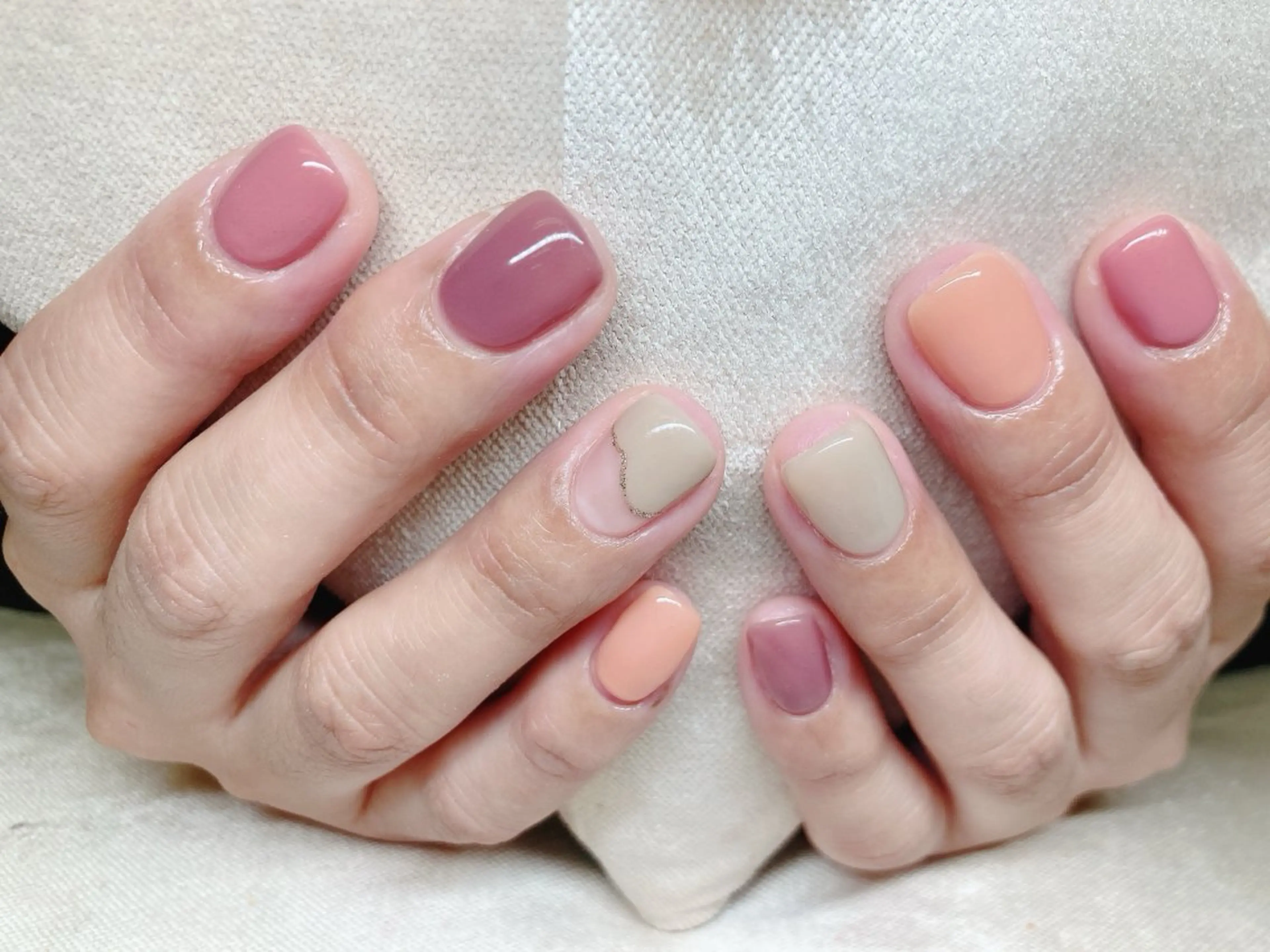 ネイル ECLAT エクラ所属・寺山 千鶴のネイルデザイン