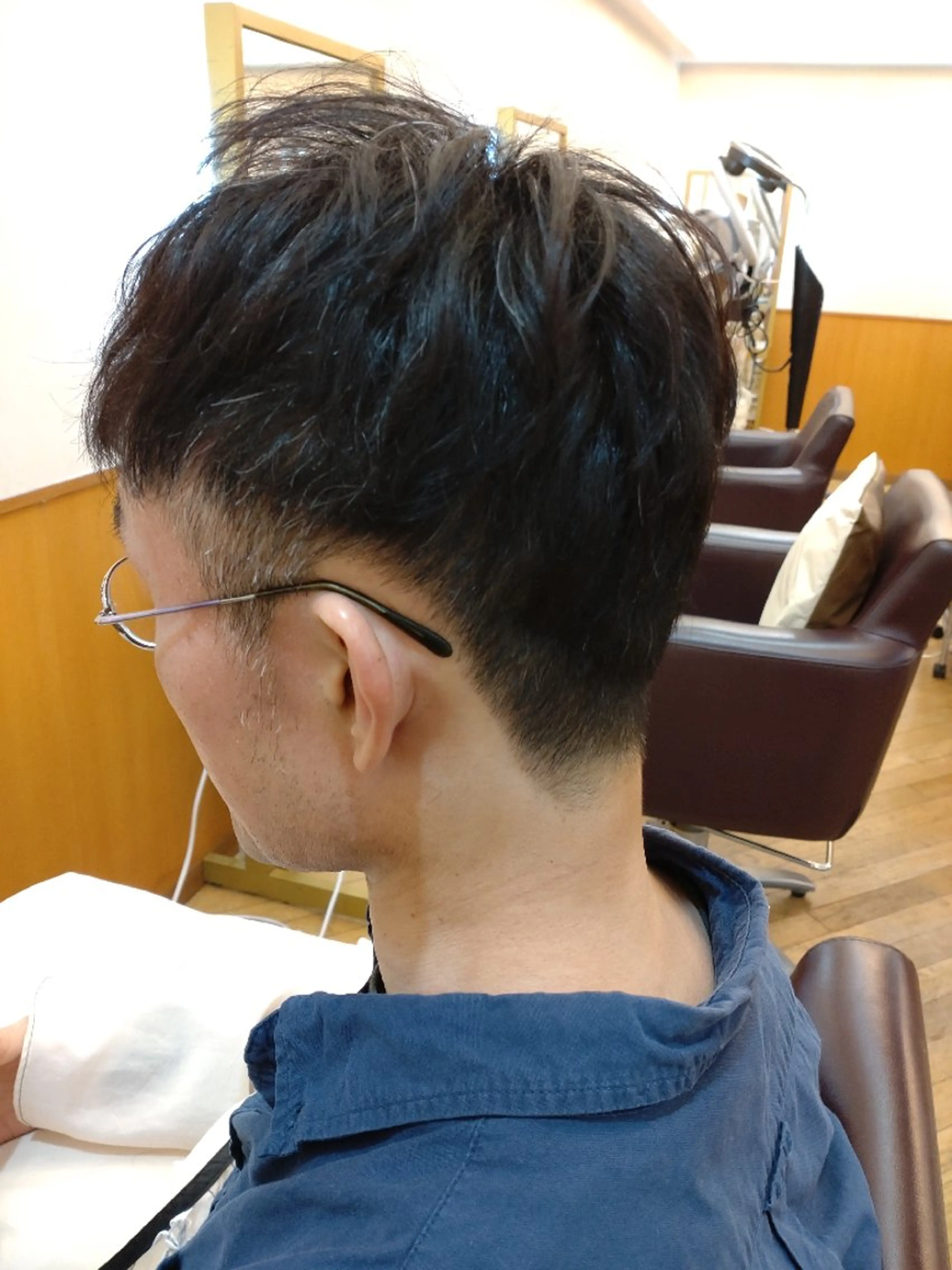 メンズ ショート カット ヘッドスパ 仮屋 敬介のヘアスタイル