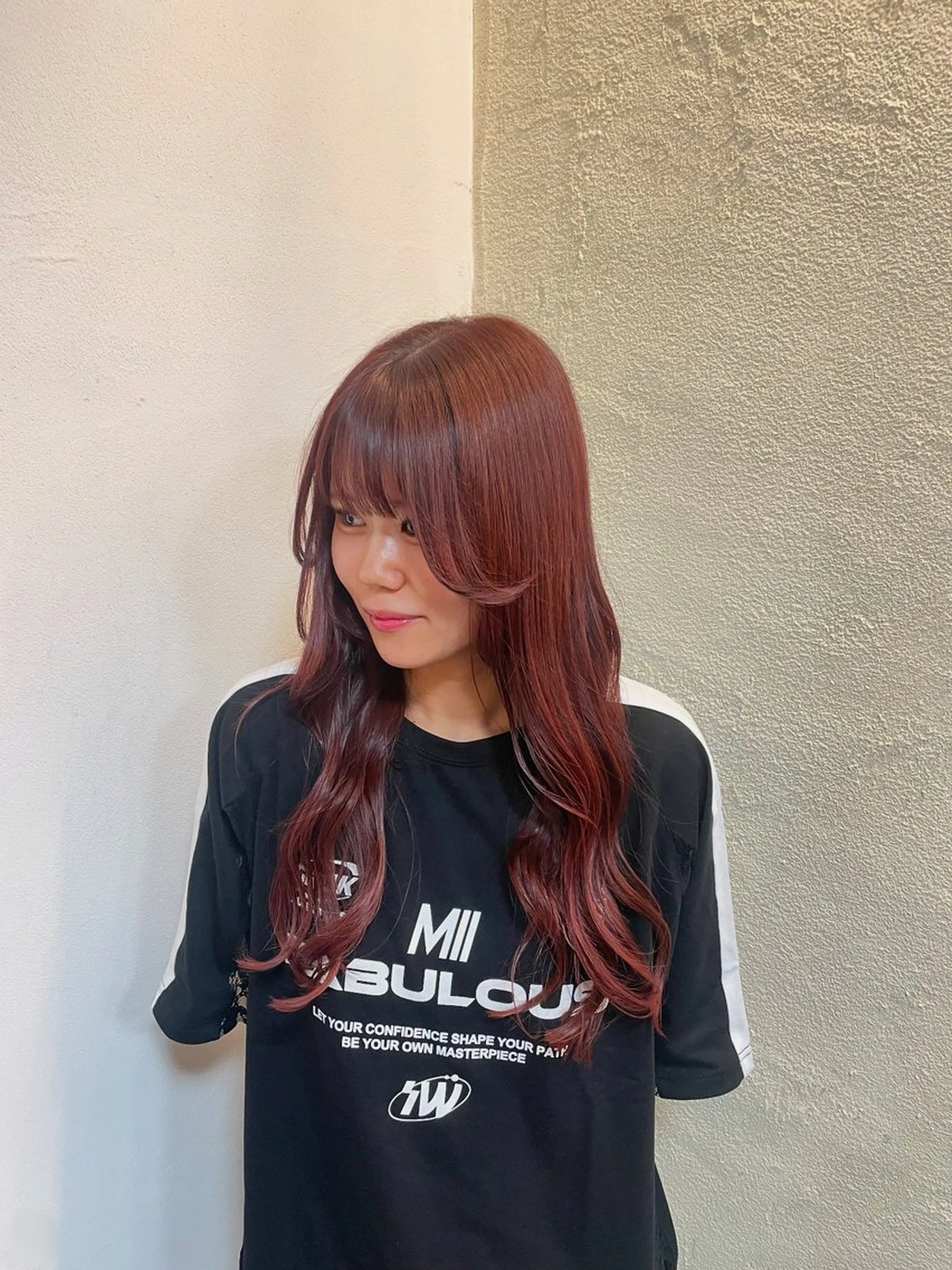 ロング カット ヘアカラー 大庭 萌瑚のヘアスタイル