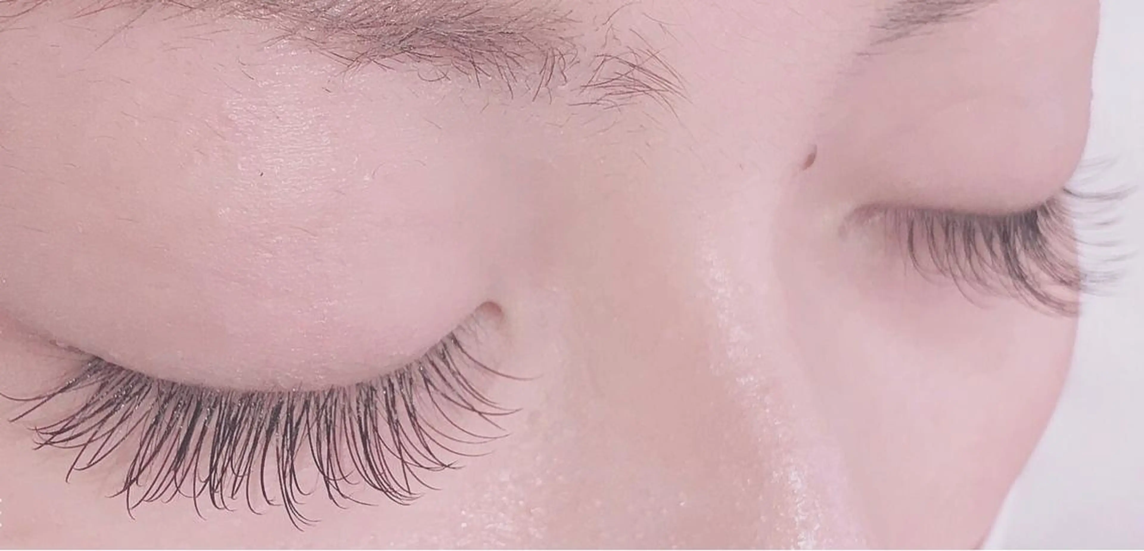 マツエク・マツパ FEERIE AVEDA ARIAKE所属・LUMIA/オーナー 西田わかばのヘアスタイル