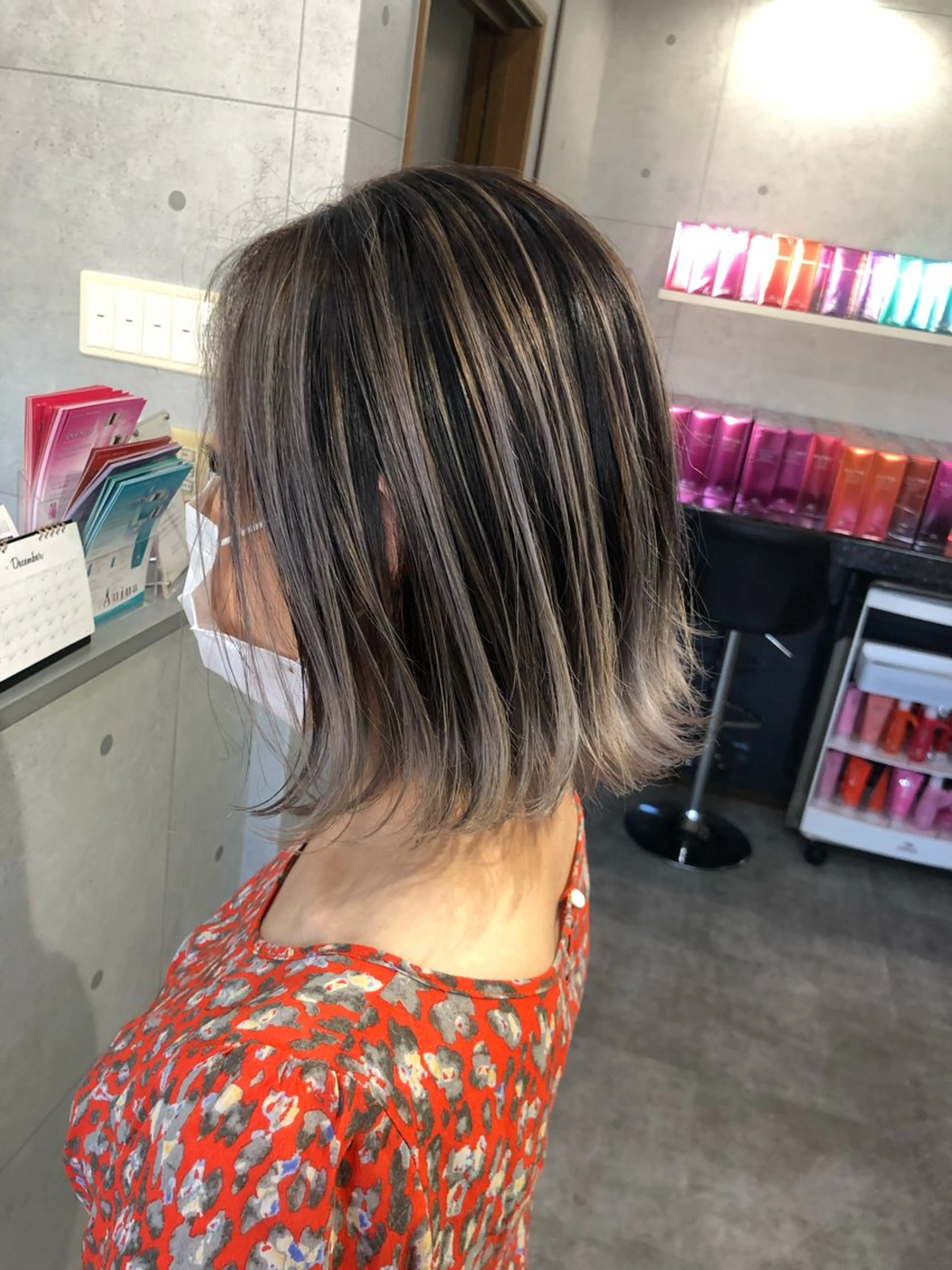 セミロング ボブ くびれヘア くせ毛 髪質改善 切りっぱなしロブ カット ヘアカラー REVE所属・REVE美容室 REVEマツエクのヘアスタイル