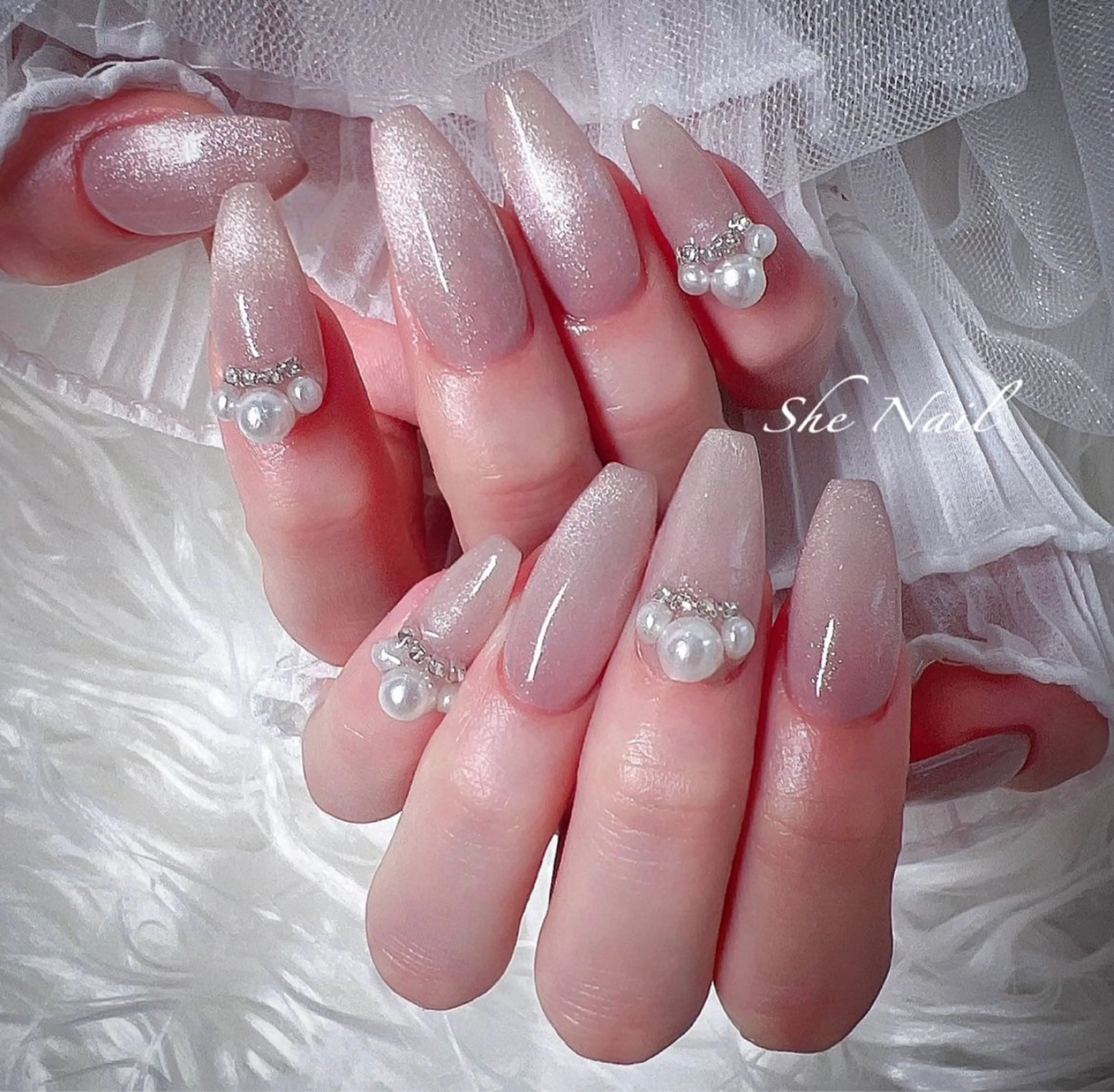 🉐大人気［チップ長さ出し］持ち込みデザイン200分やりつけ放題        ソフト オフ無料ケア込みの写真