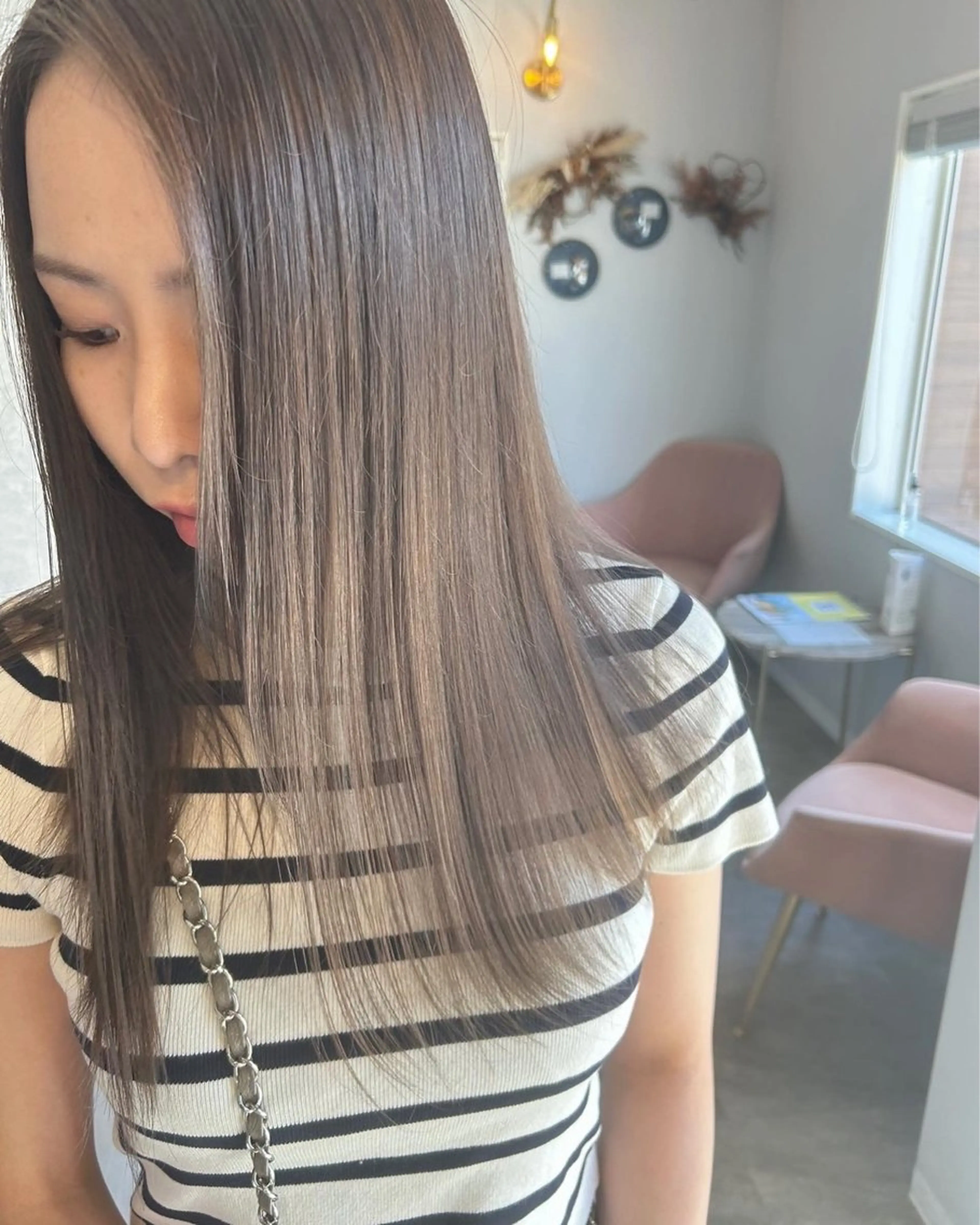 ミディアム PACE所属・ayumi ／透明感カラーのヘアスタイル