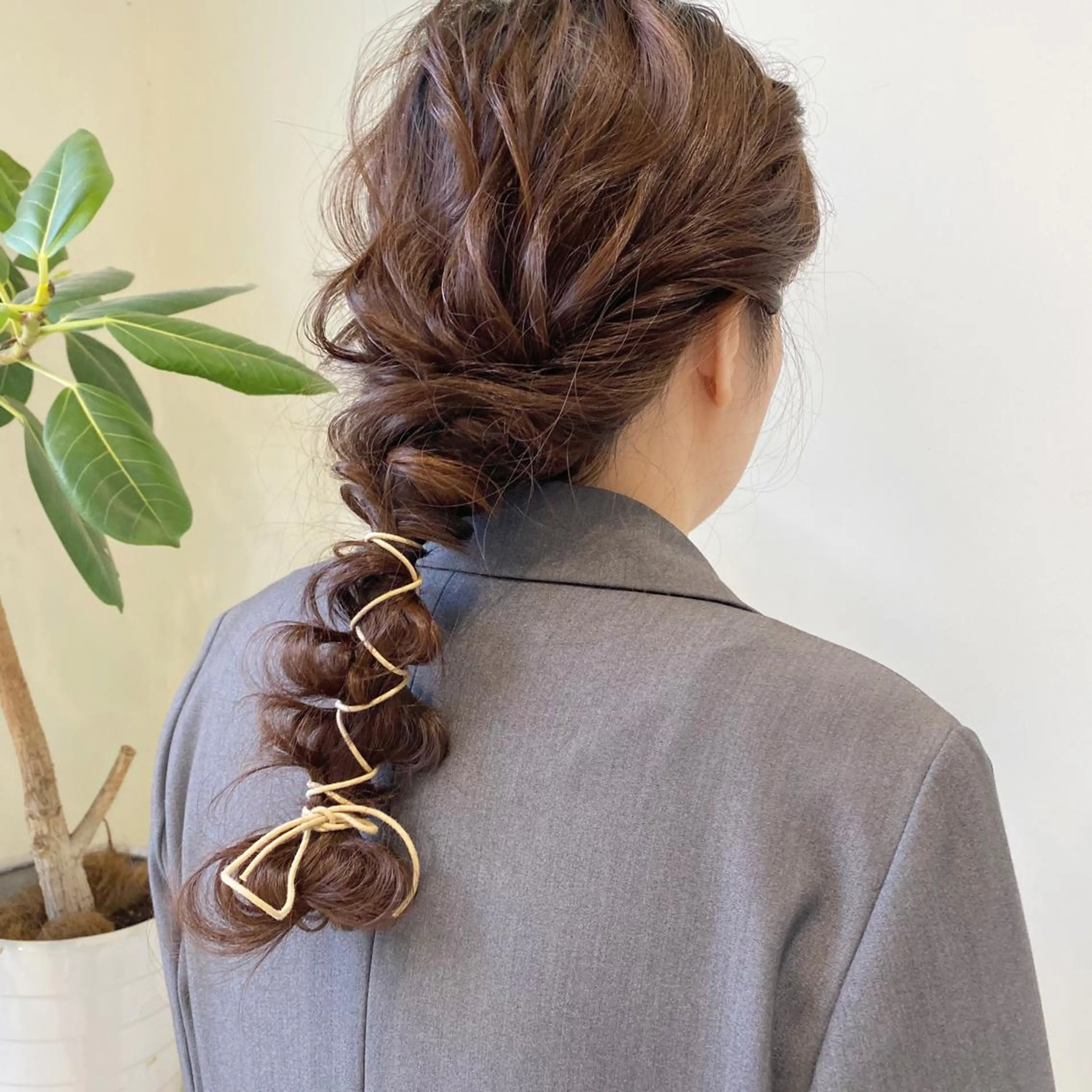 ロング カラー パーマ ヘアアレンジ メンズ キッズ ネイル マツエク・マツパ モリモト サナのヘアスタイル